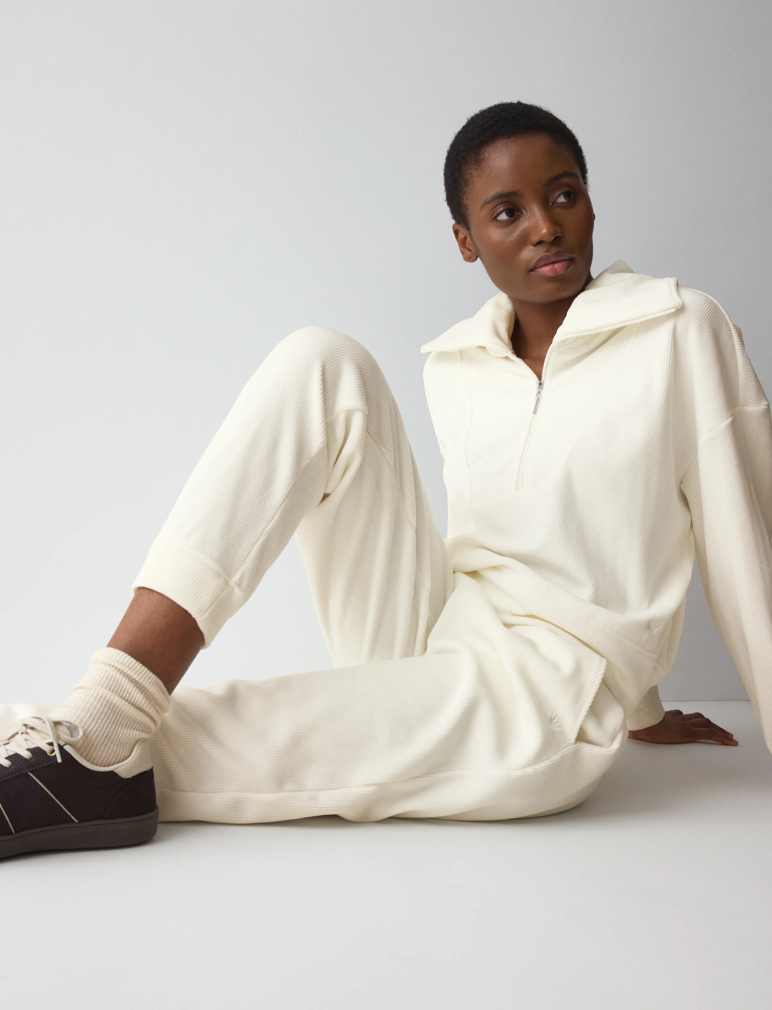Triumph - Velour Rib Trousers - igapäevane stiil - silk white - 5