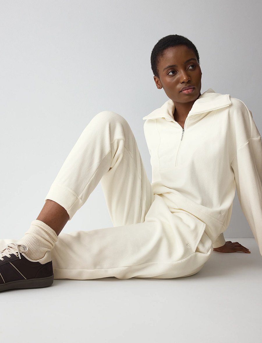 Triumph - Velour Rib Trousers - igapäevane stiil - silk white - 5
