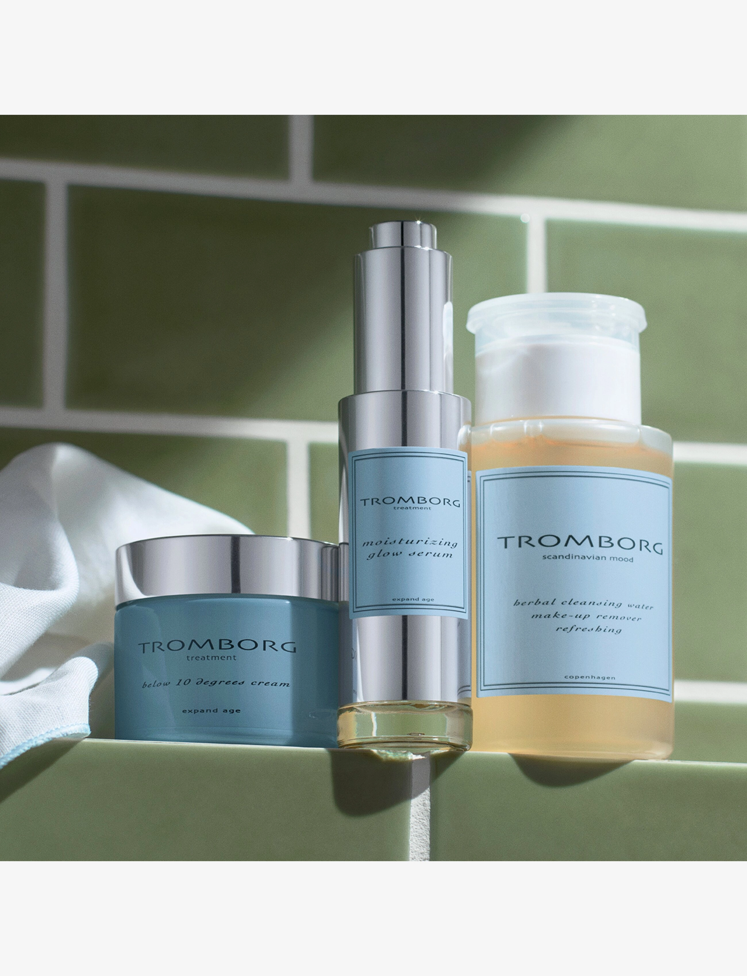 Moisturizing Glow Serum 4