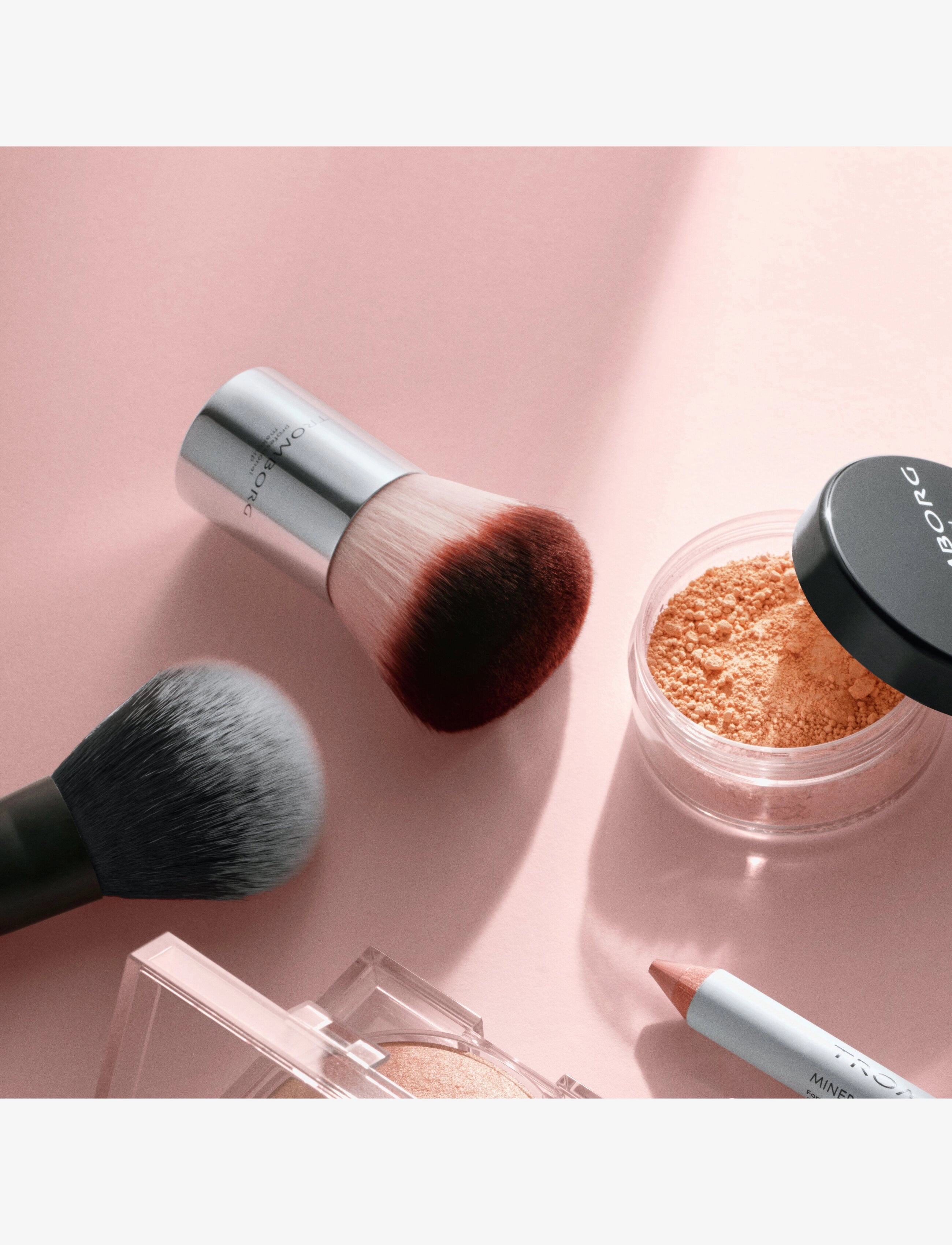 Tromborg Deluxe Kabuki Brush sminkverktyg dam – bild 4