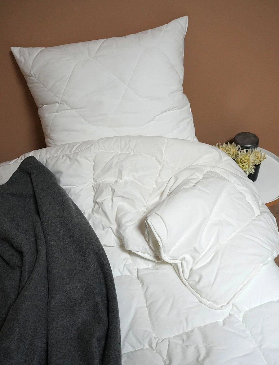Turiform - TURIFORM Fiber pude + helårdyne - white - 0