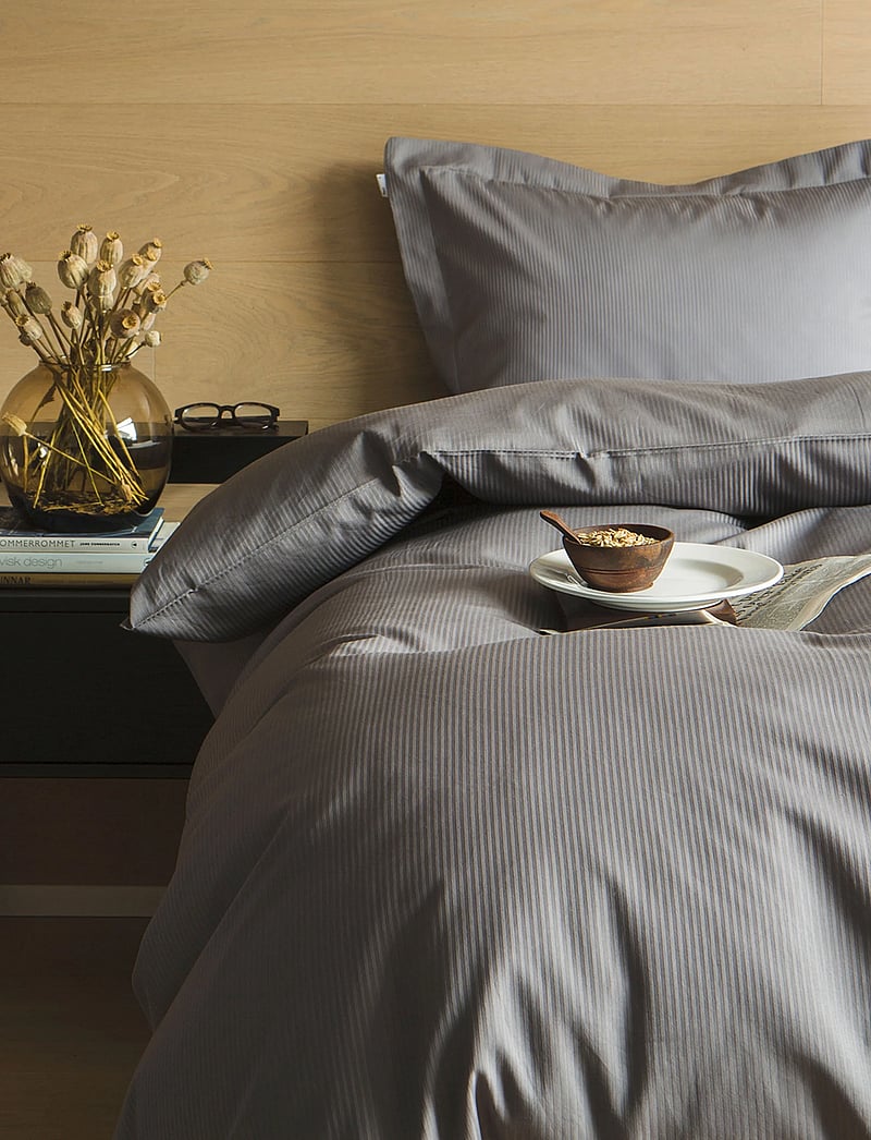 Turiform - Turistripa svane - bed sets - dark grey - 1