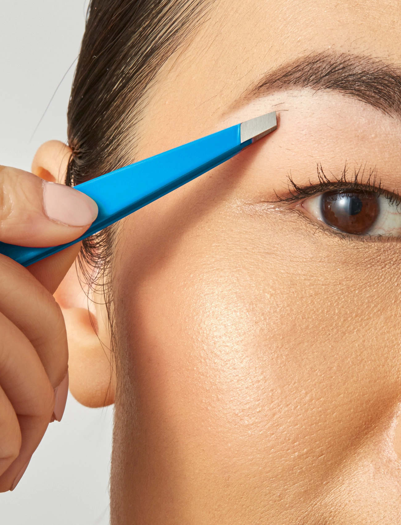 Tweezerman - Slant Tweezer Blue Jewel - meikit - blue jewel - 3