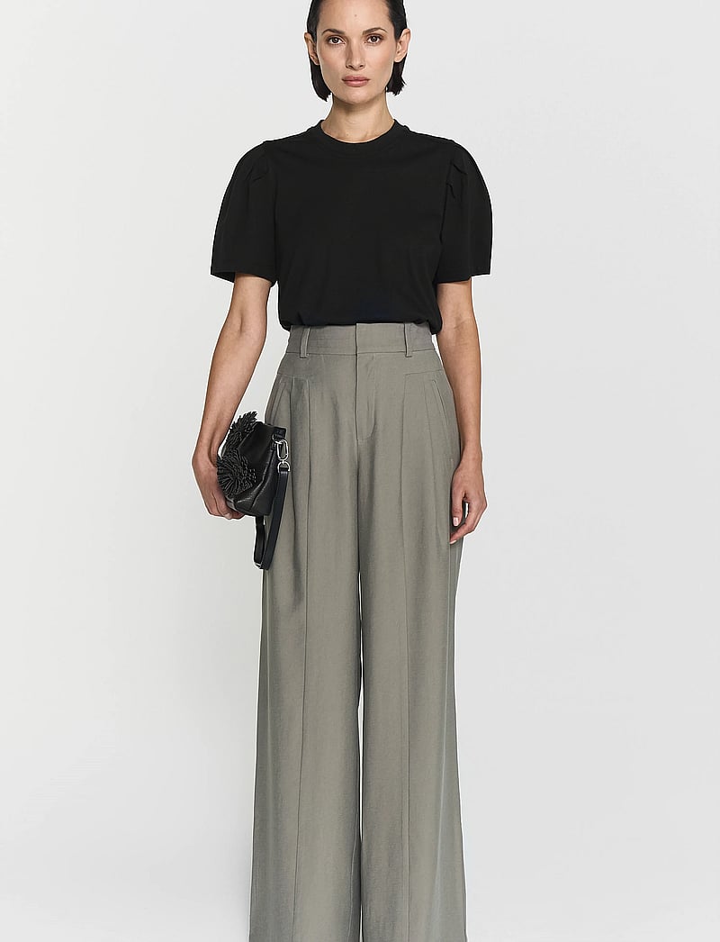 Twist & Tango - Isa Puff - t-shirts - black - 0