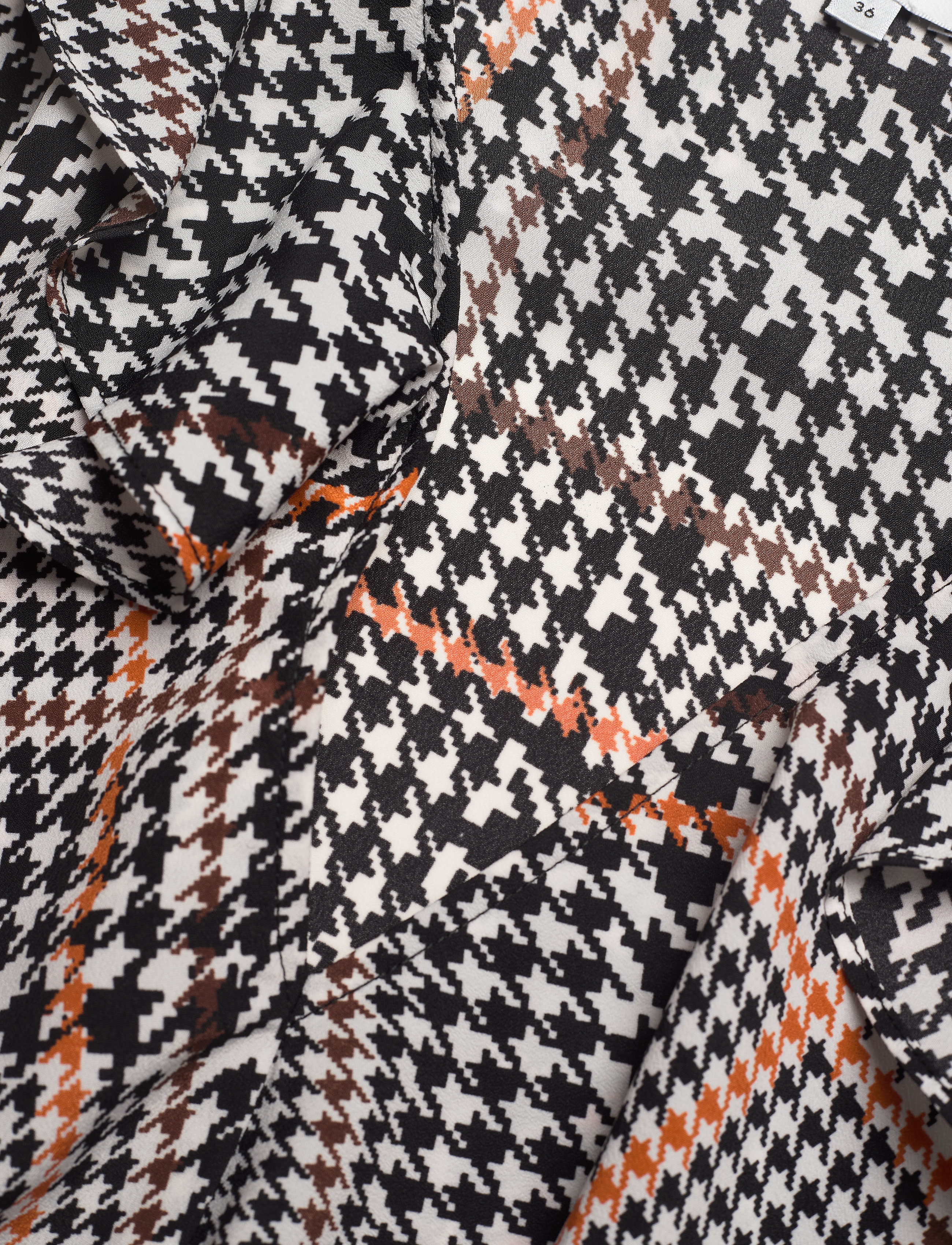 Twist & Tango - Doris Blouse - graphic dogdstooth - 2