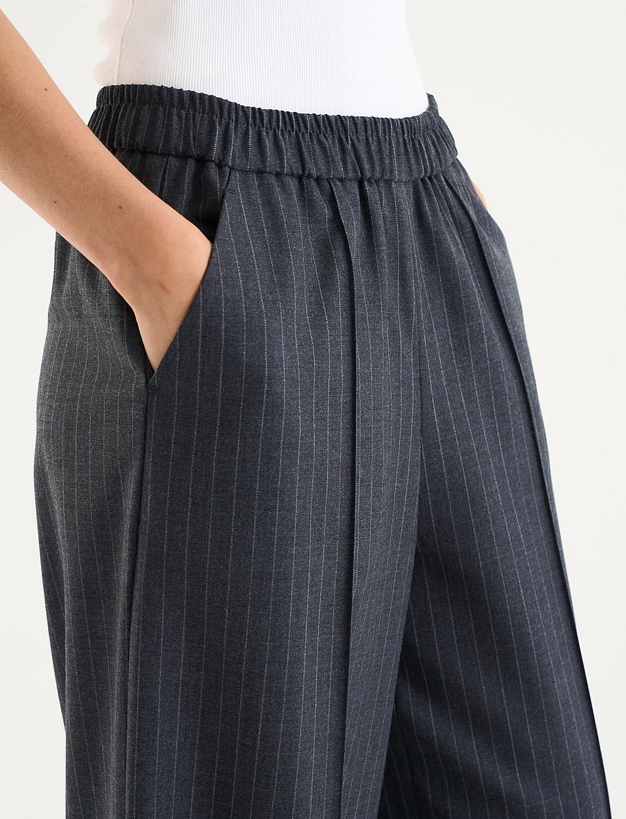 Twist & Tango - Linn Trousers - tailored trousers - grey pinstripe - 3