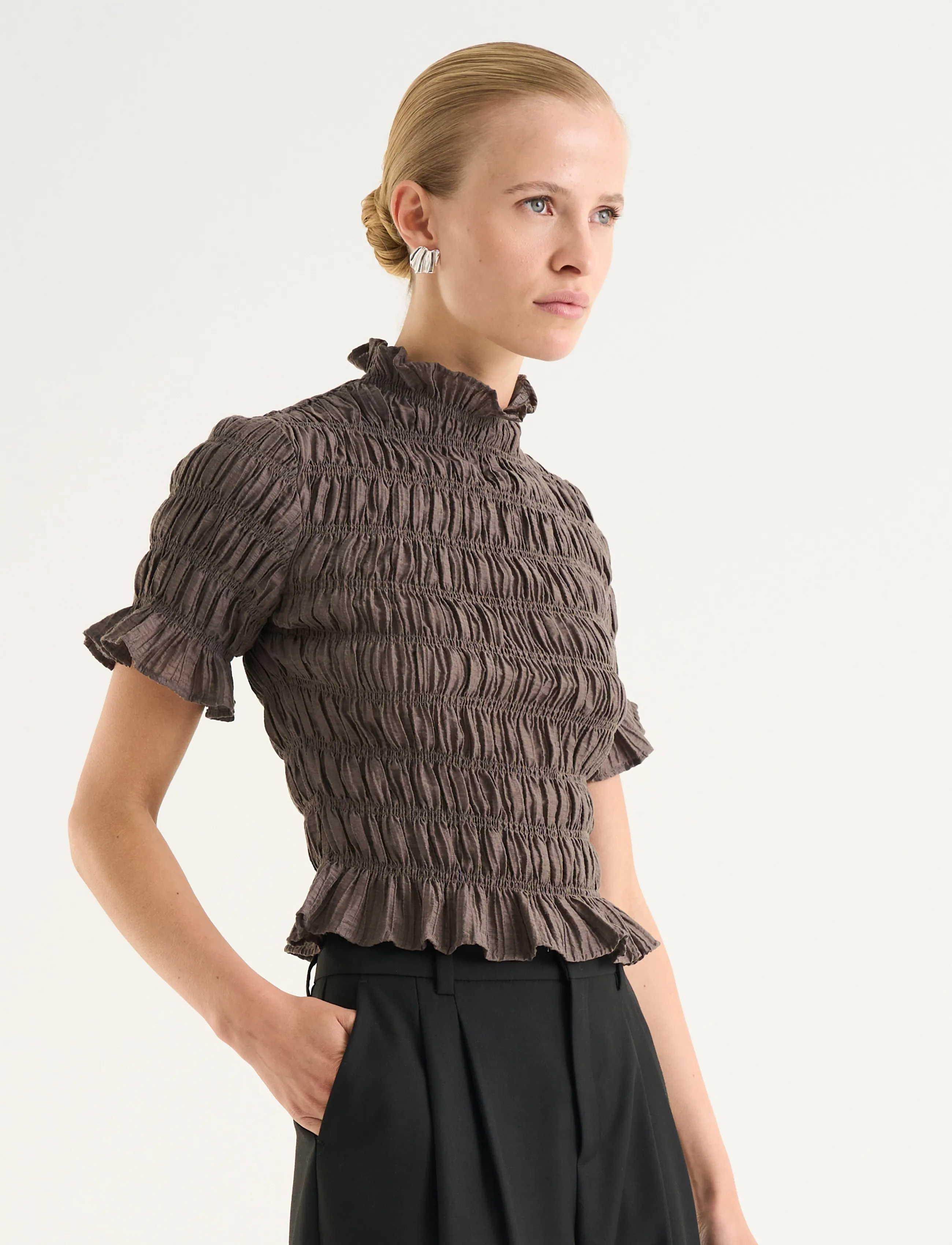 Twist & Tango - Myra Smocked Top - dk taupe - 3