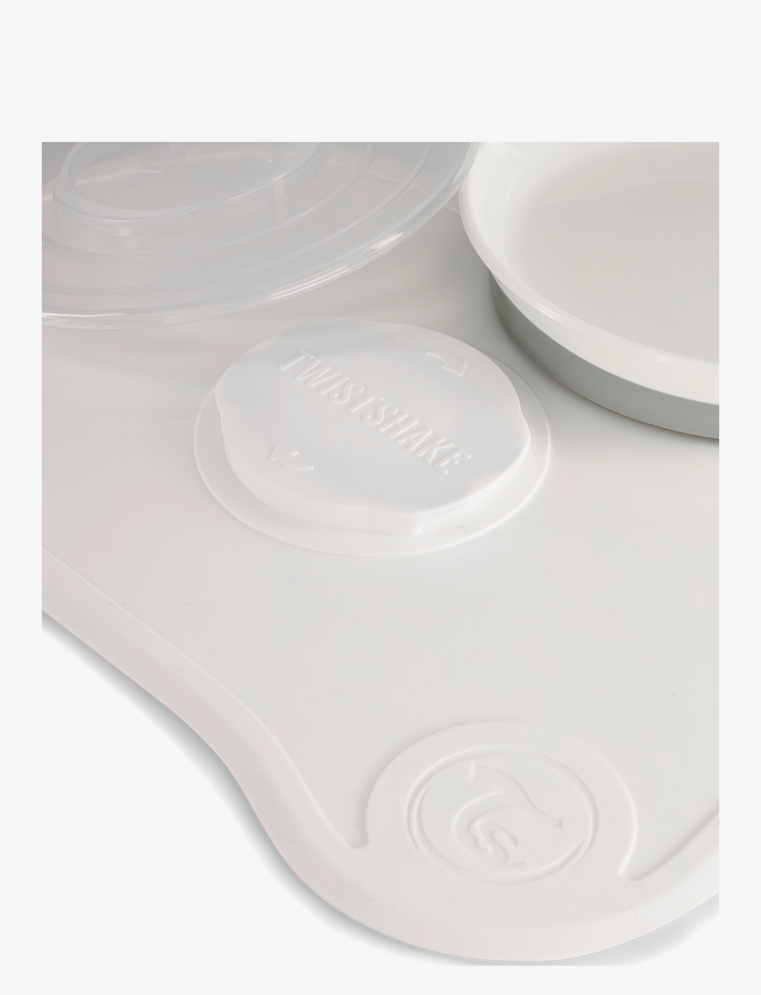 Twistshake - Twistshake Click Mat + Plate 6+m White - serveringssæt - white - 1