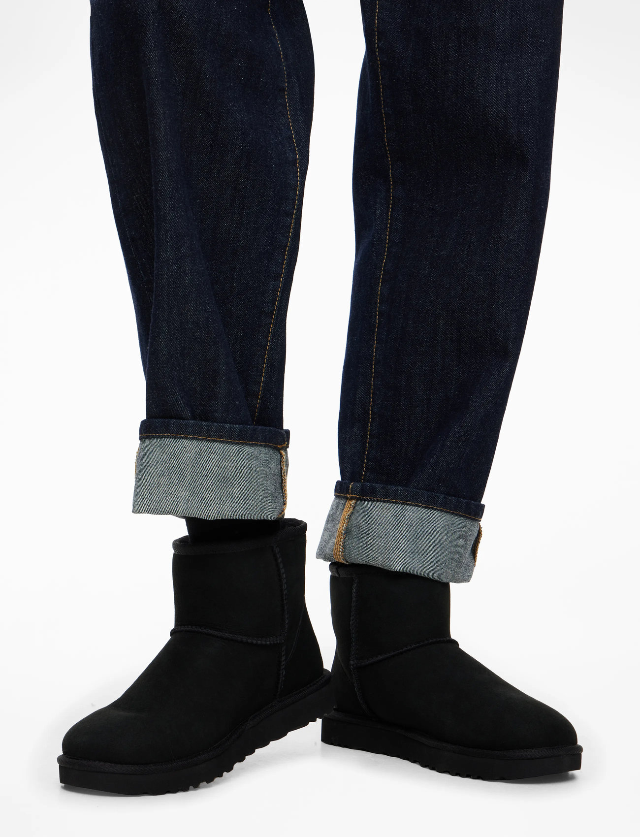 UGG - W Classic Mini II - flat ankle boots - black - 0