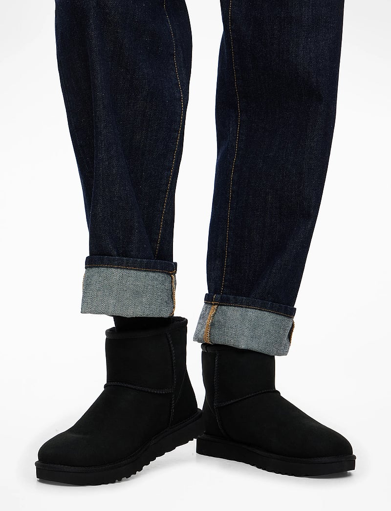 UGG - W Classic Mini II - platta ankelboots - black - 0