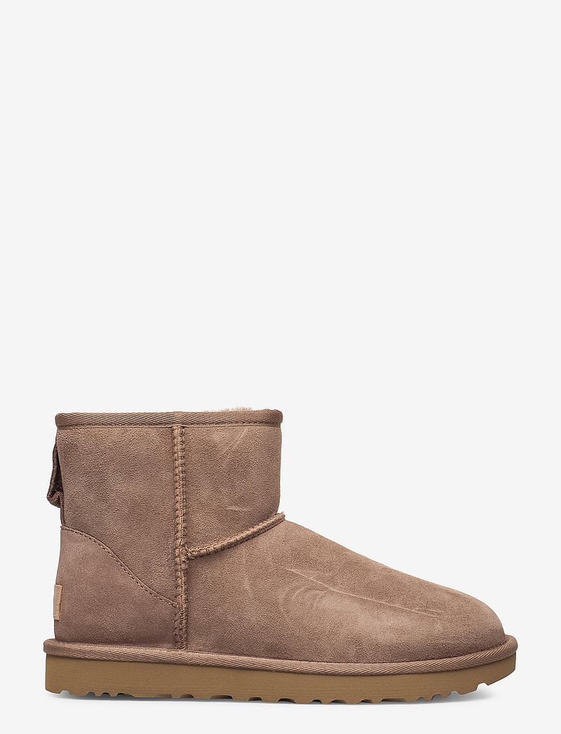 UGG - W Classic Mini II - flade ankelstøvler - caribou - 1