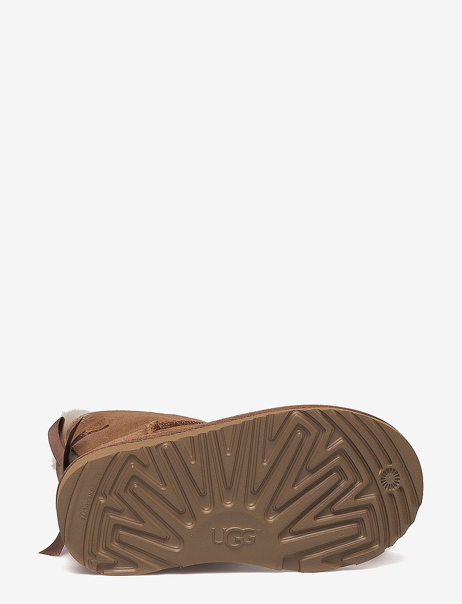 UGG - T Mini Bailey Bow II - vintersko - chestnut - 4