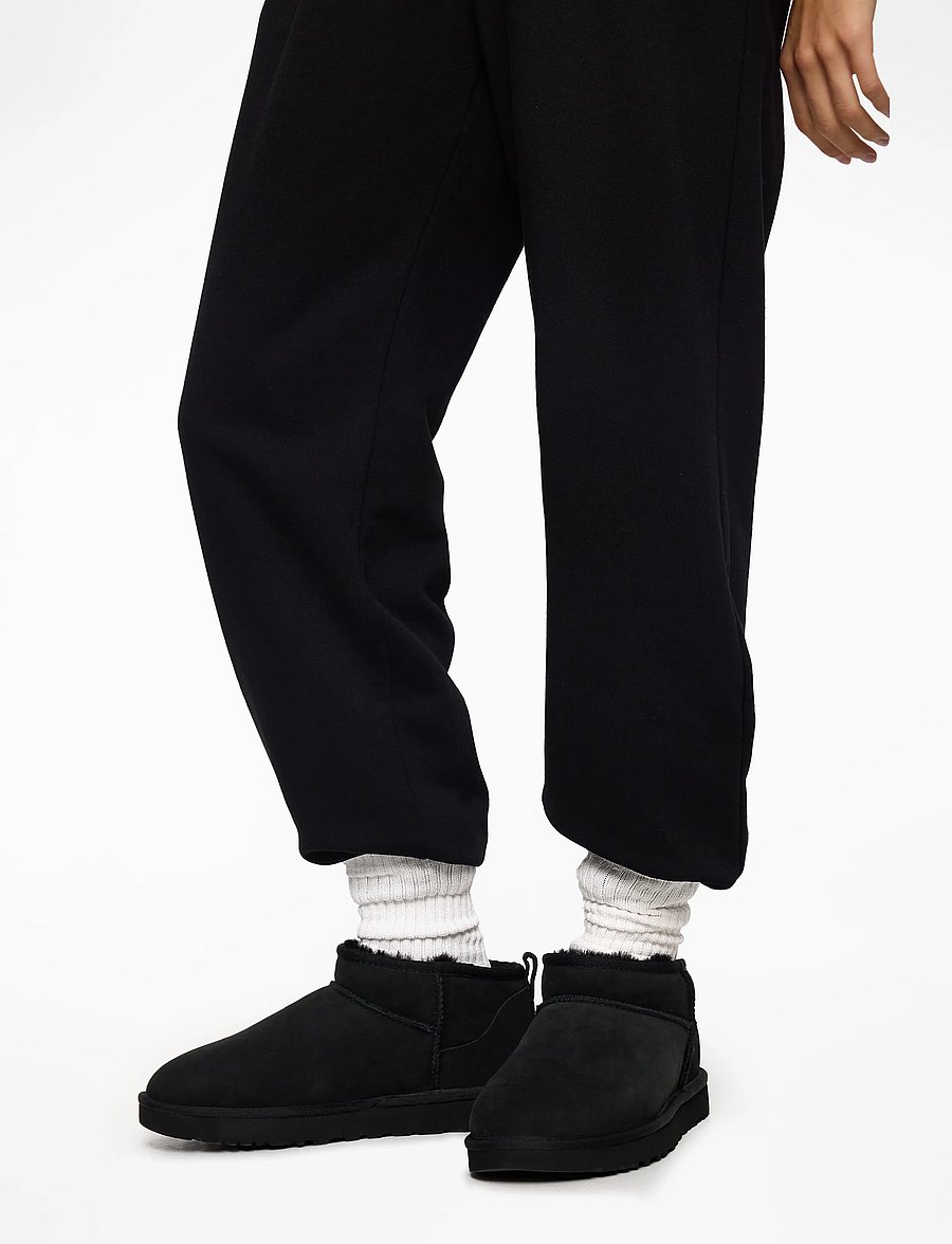 UGG - W Classic Ultra Mini - bottines plates - black - 0