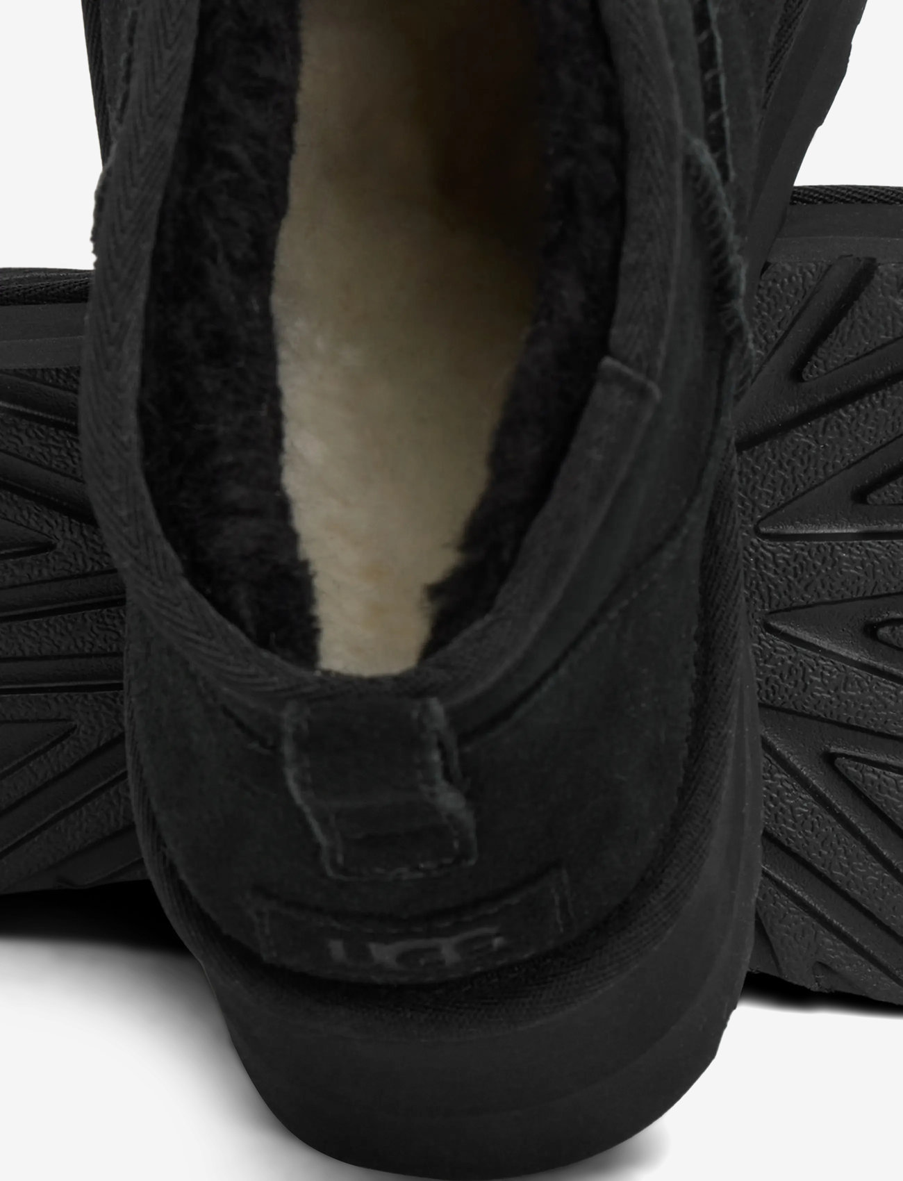 UGG - W Classic Ultra Mini Platform - bamsestøvler - black - 5