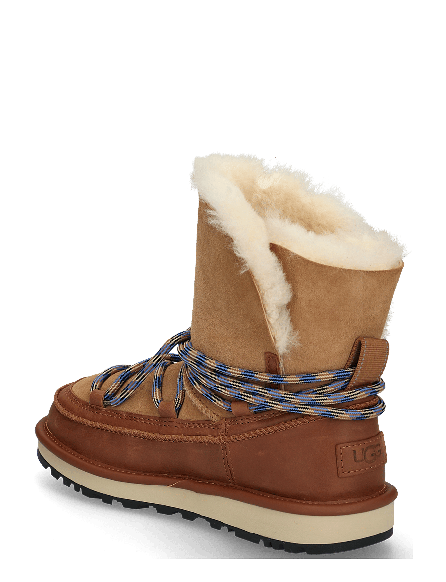 UGG - W Classic Tread Boot - talvesaapad - chestnut - 1