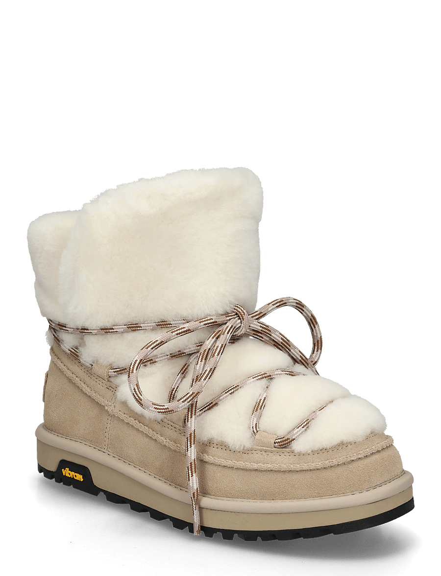 UGG - W Classic Tread Fluffed Boot - bamsestøvler - moonlight - 0