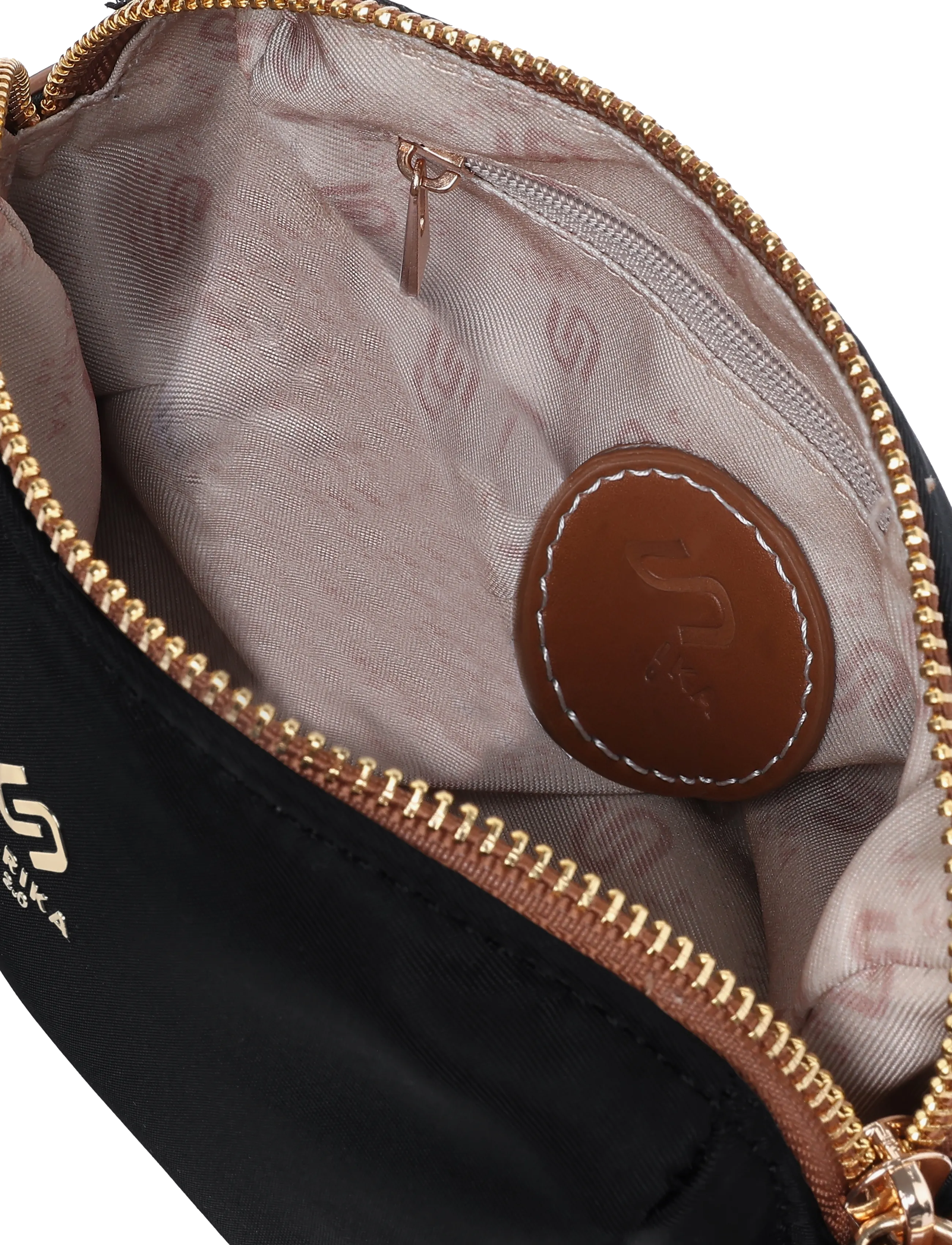 Ulrika - Toiletry bag - toiletartikler - black - 4