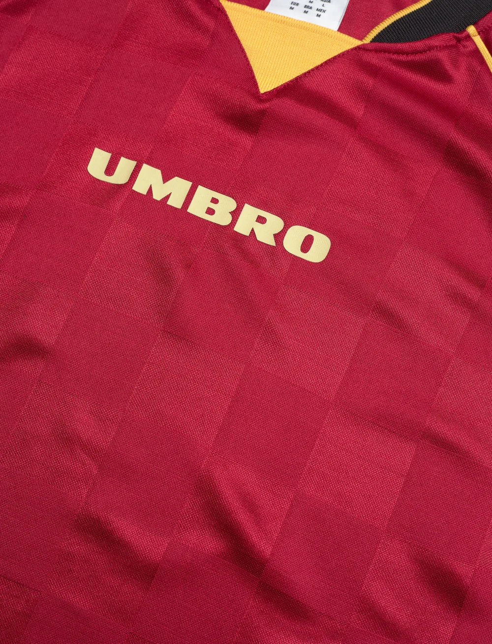 Umbro - Panelled Raglan Shirt - t-shirts - red - 2