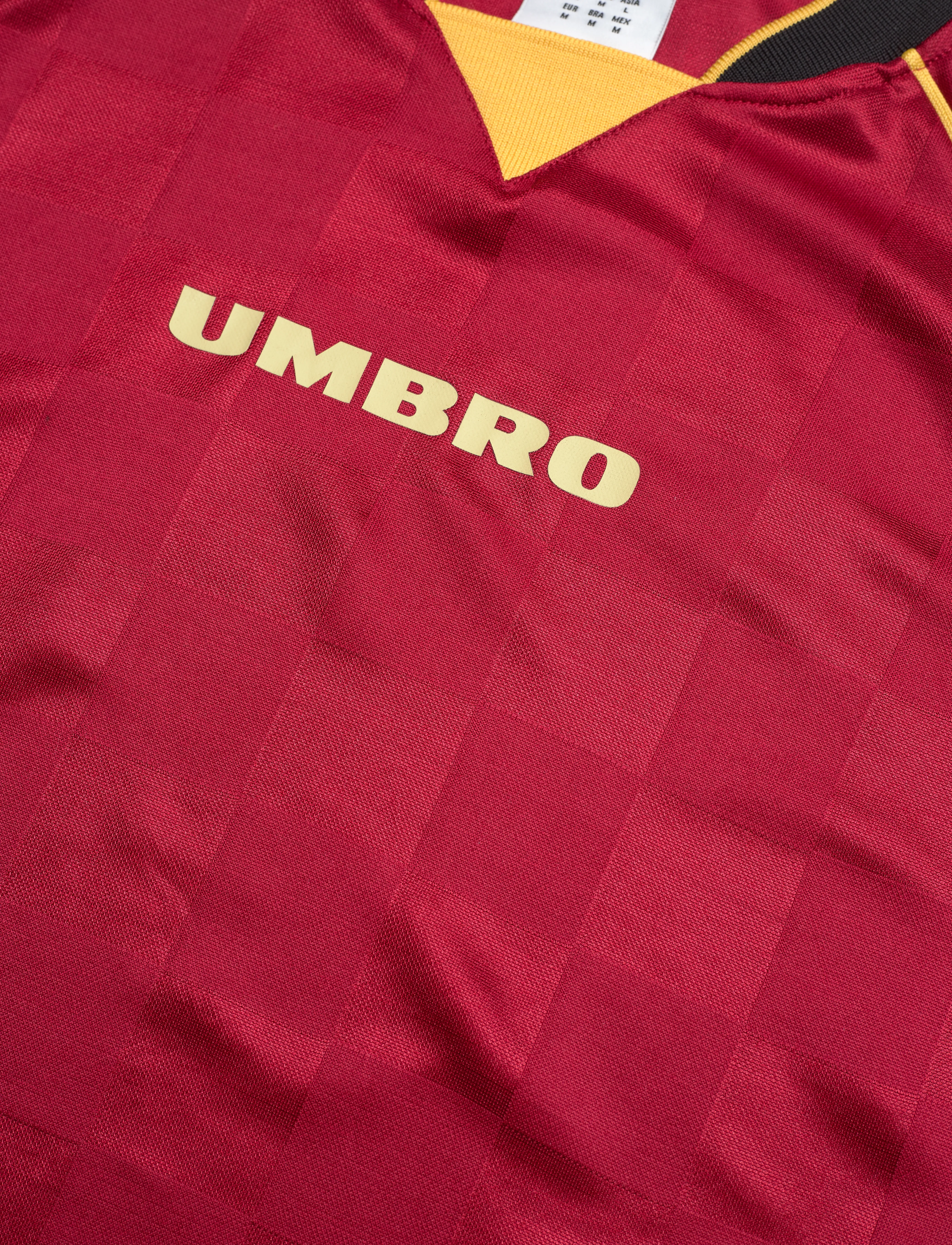 Umbro - Panelled Raglan Shirt - red - 2