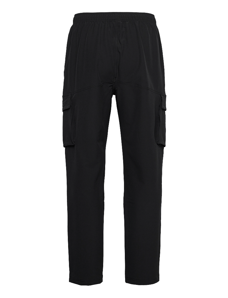 Umbro - Trail Cargo Pants - casual byxor - black - 1