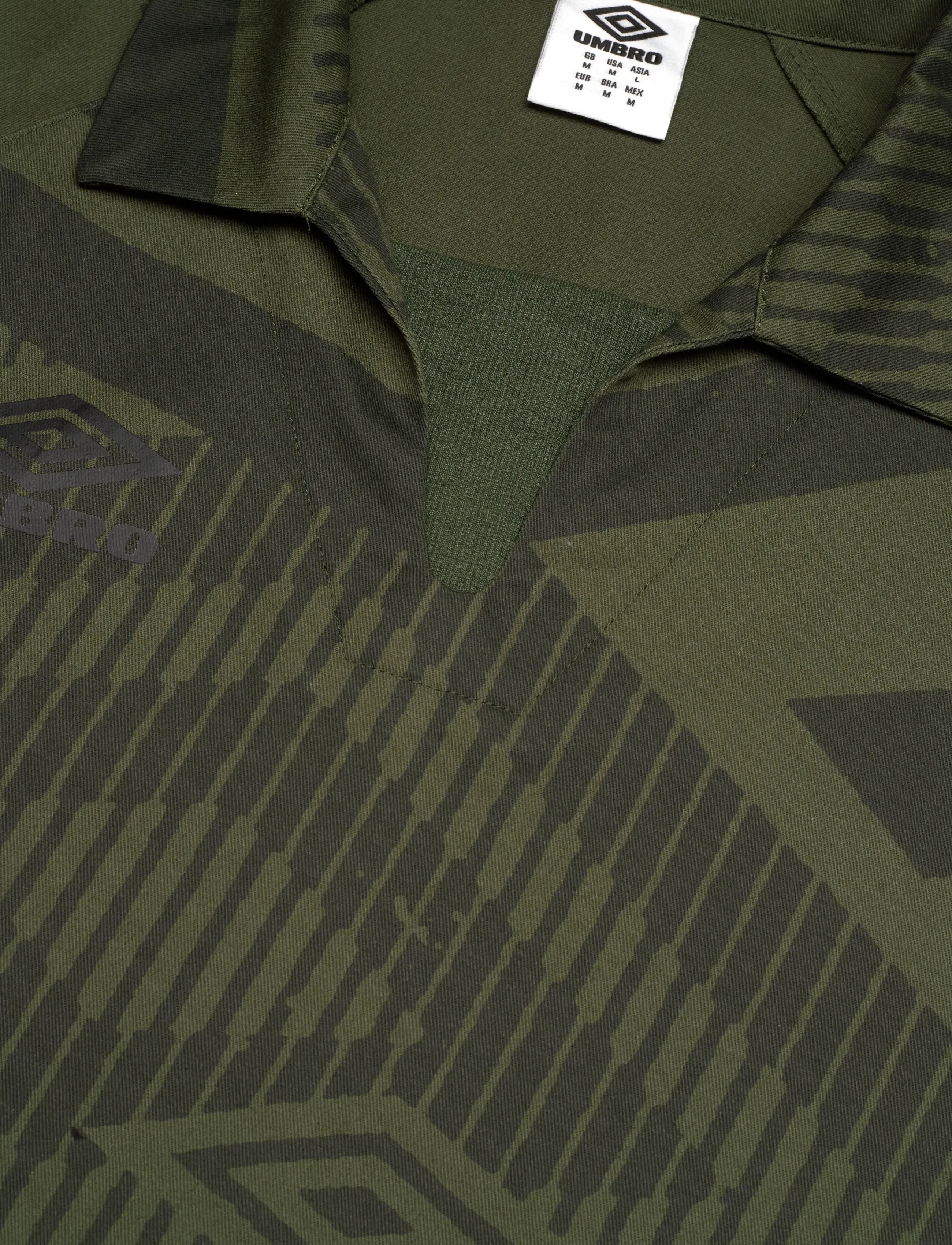 Umbro - Diamond Drill Sweat Top - sport - green - 2