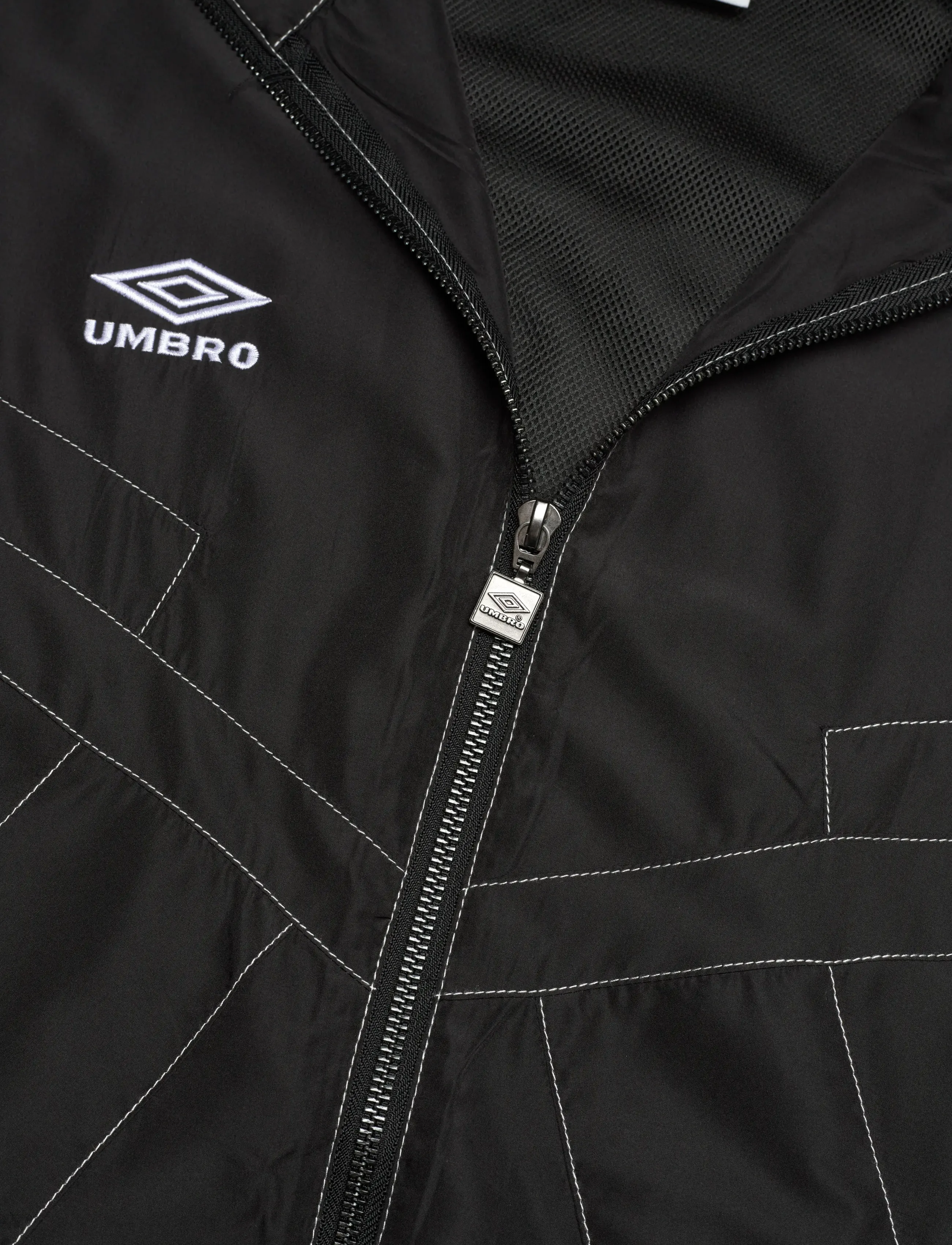 Umbro - Relaxed Track Jacket - treniruočių striukės - black - 2
