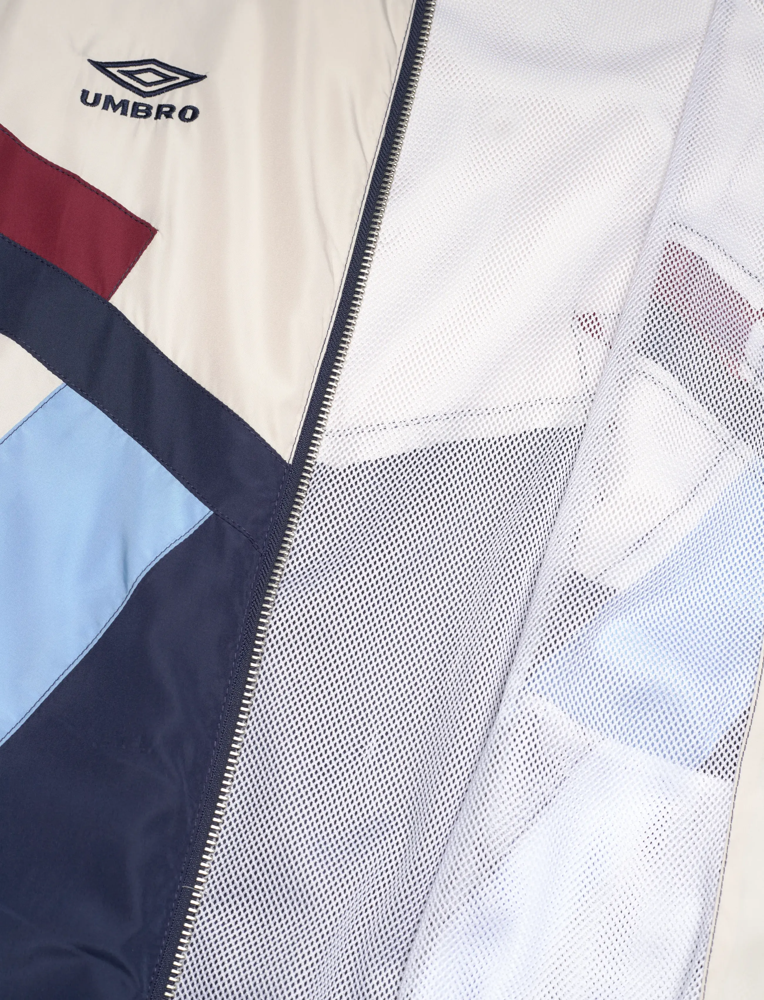 Umbro - Relaxed Track Jacket - løpejakker - navy - 4