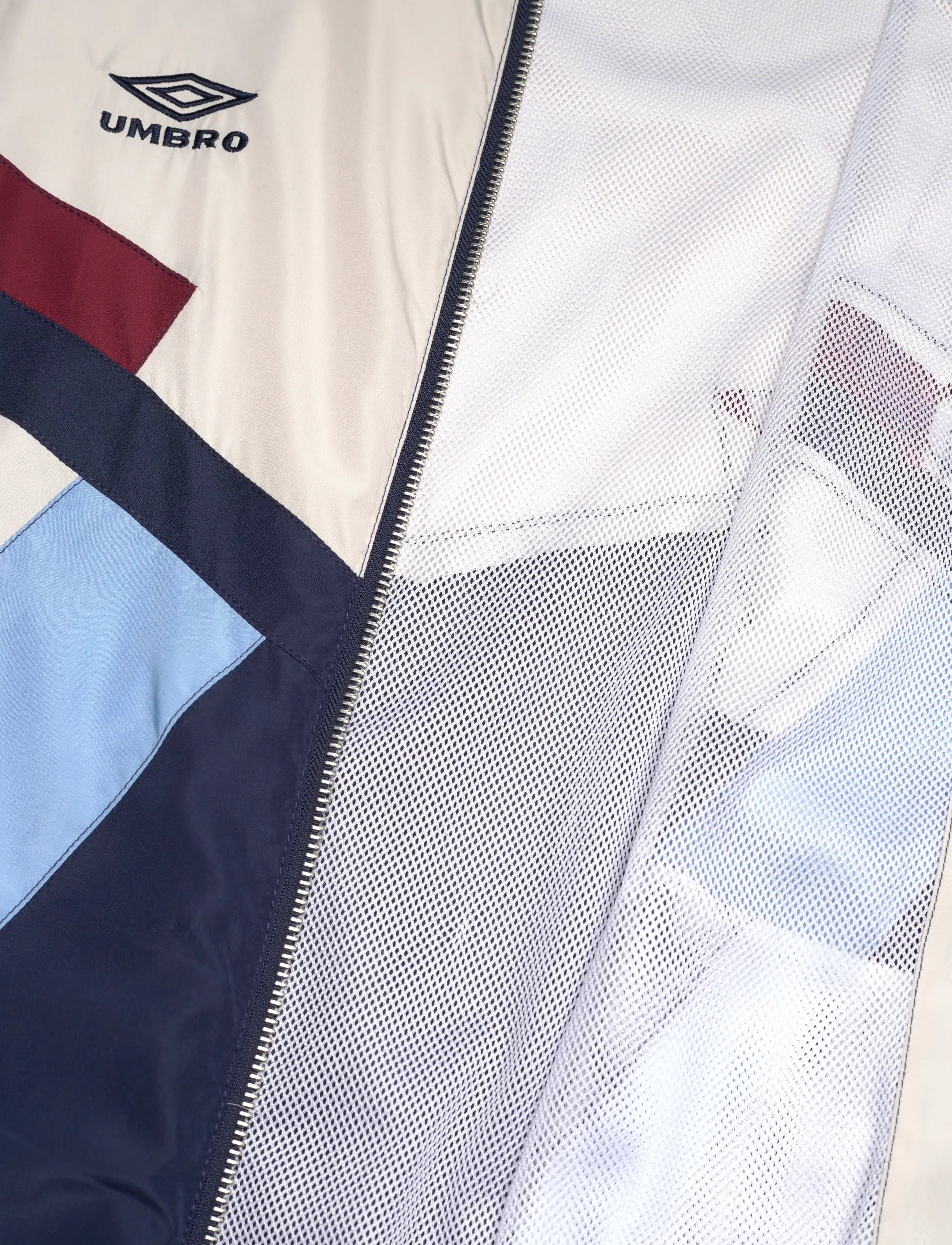 Umbro - Relaxed Track Jacket - løpejakker - navy - 5