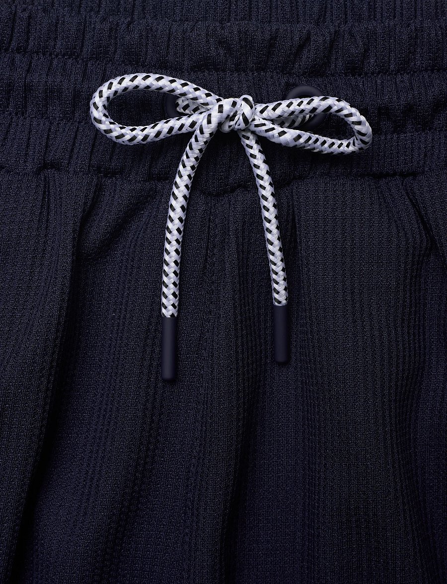 Umbro - Panelled Oversized Short - lühikesed treeningpüksid - svart - 3