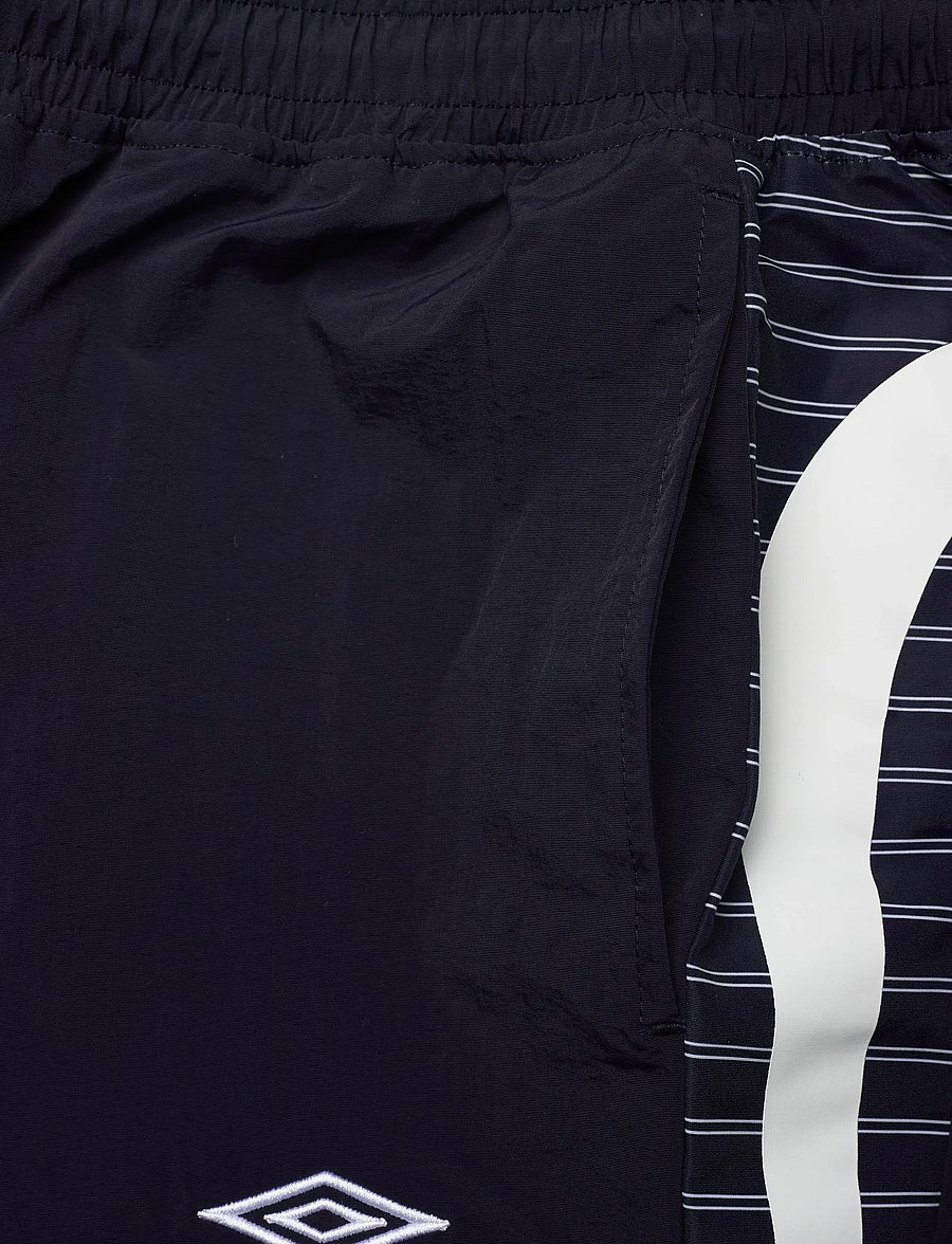 Umbro - Relaxed Track Pant - spordipüksid - marin - 4