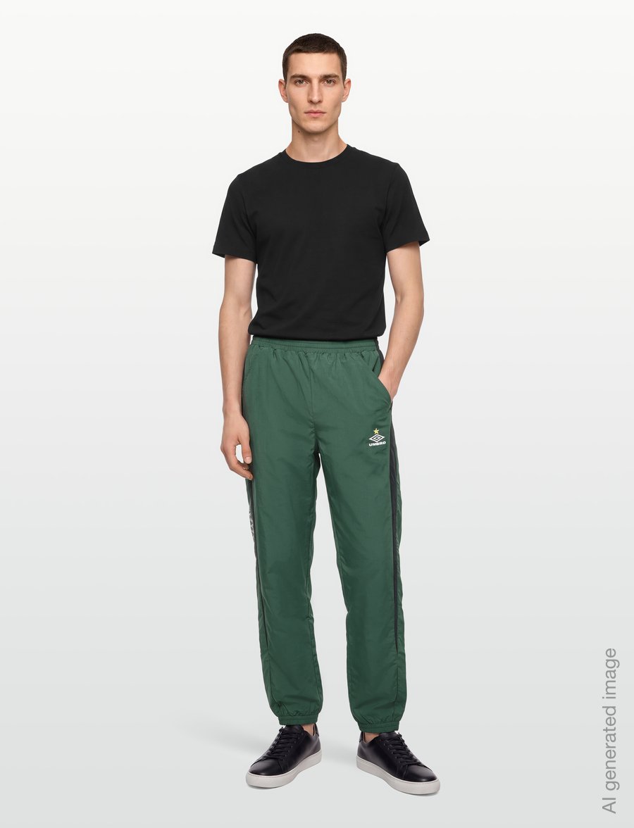 Umbro - Relaxed Track Pant - trainingshosen - green - 0