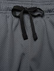 Under Armour - UA Tech Mesh Shorts - träningsshorts - stealth gray - 3