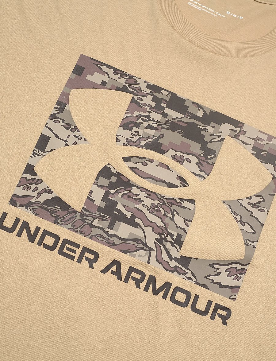 Under Armour - UA ABC CAMO BOXED LOGO SS - t-shirts - field khaki - 4
