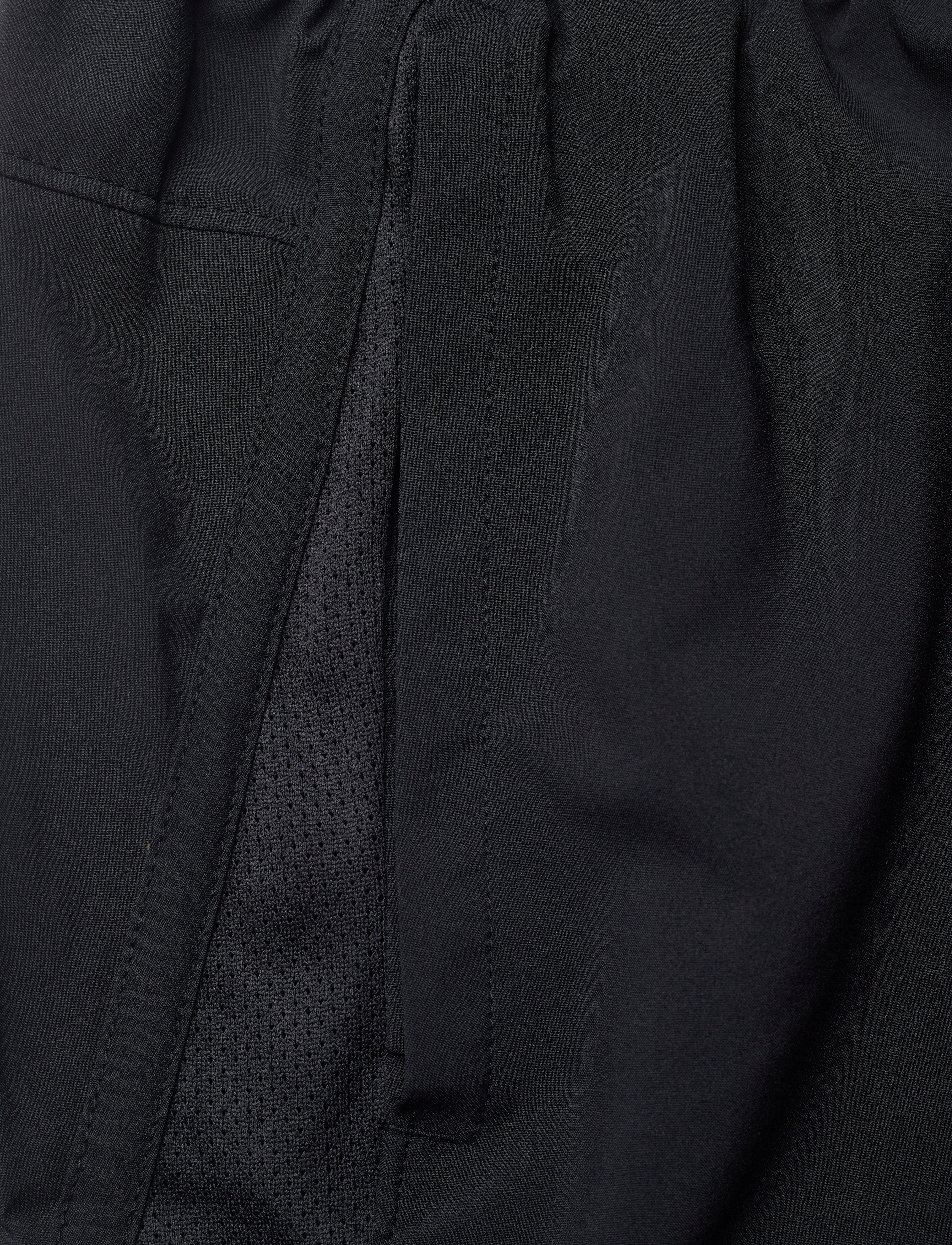 Under Armour - UA LAUNCH 5'' 2-IN-1 SHORT - black - 4