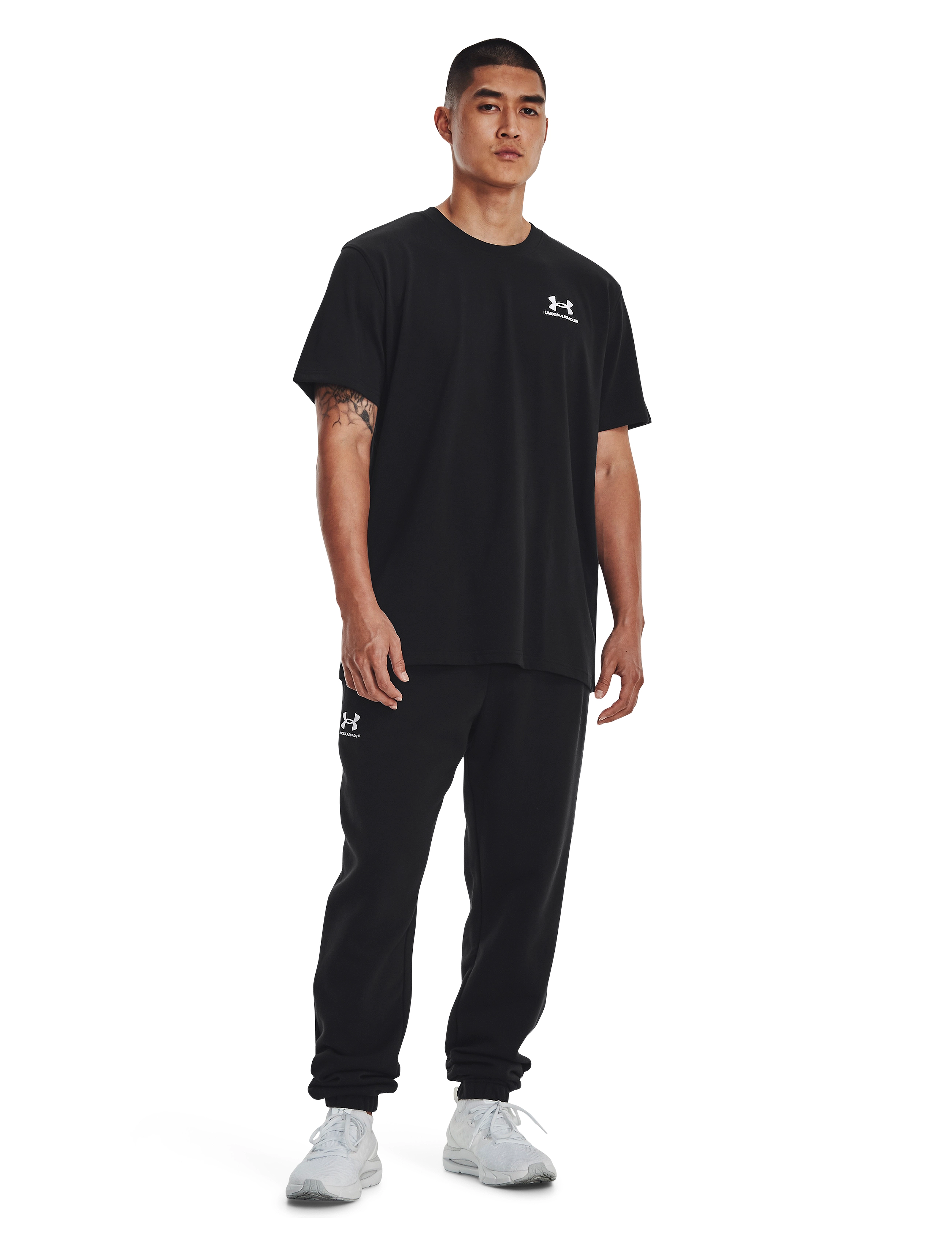 Under Armour Ua M Logo Emb Heavyweight Ss, L, T-shirts, Schwarz - Short-sleeved, Männerswear