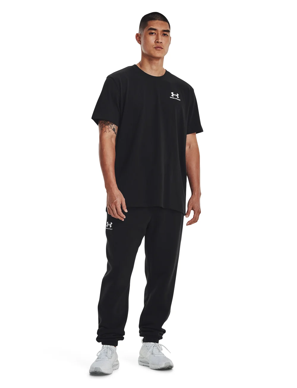 Under Armour - UA M LOGO EMB HEAVYWEIGHT SS - t-shirts - black - 0