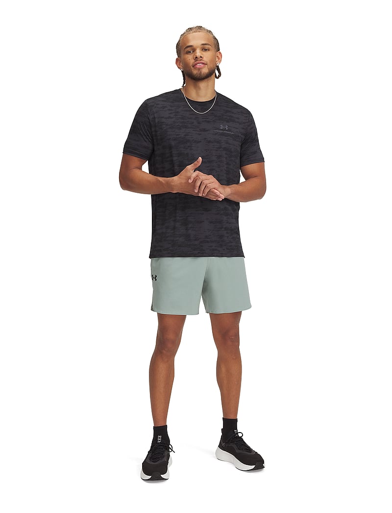 Under Armour - UA Peak Woven Shorts - träningsshorts - silica green - 4