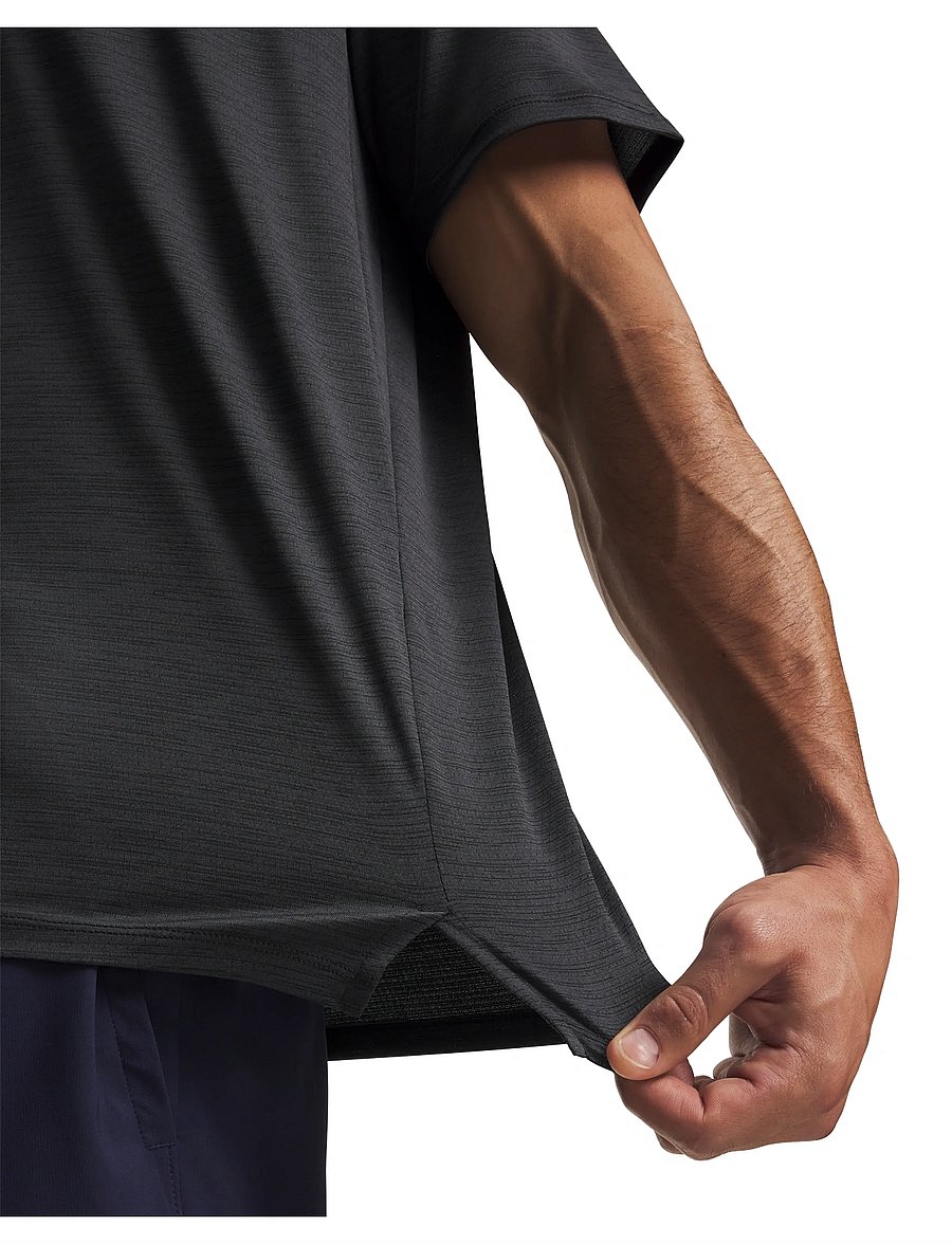 Under Armour - UA Tech Vent SS - t-shirts - ultimate black - 4