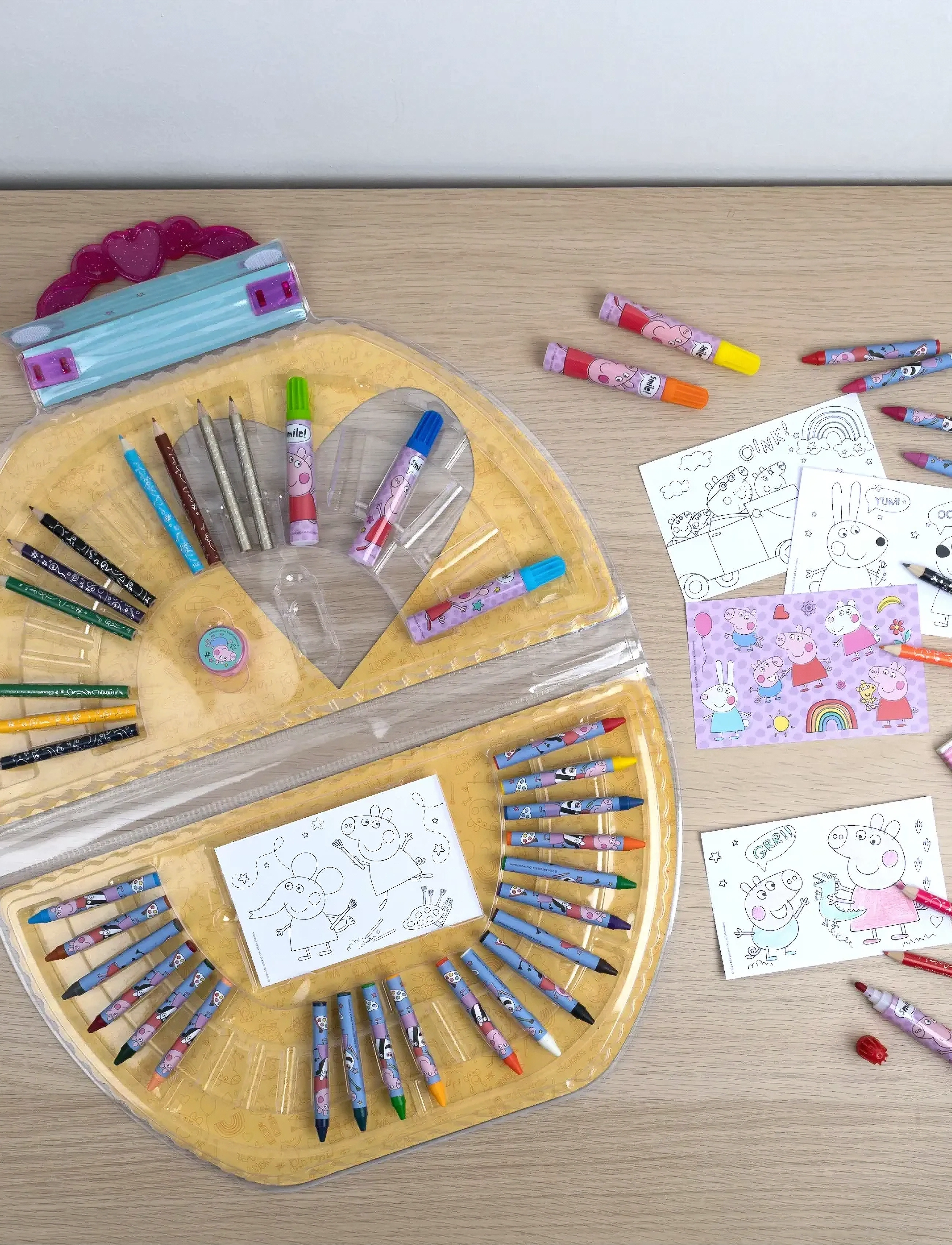 Gurli Gris Peppa Pig Colouring Case, 51 Pieces, One Size, Drawing, Mehrfarbig/gemustert - Stationery, Kinder