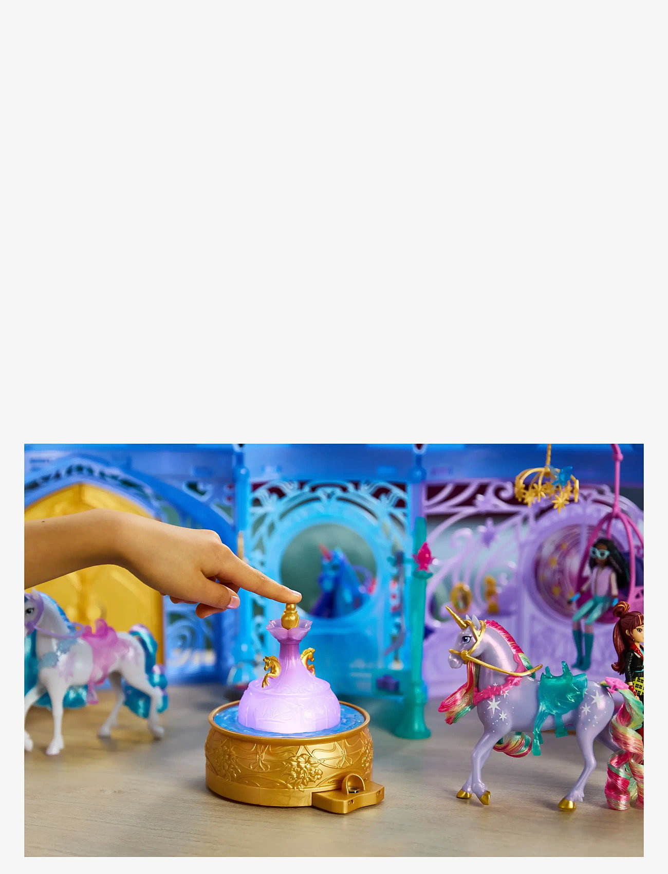 Unicorn Academy - Unicorn Academy Stable Playset w/ Wildstar - interaktive dyr - muti - 5