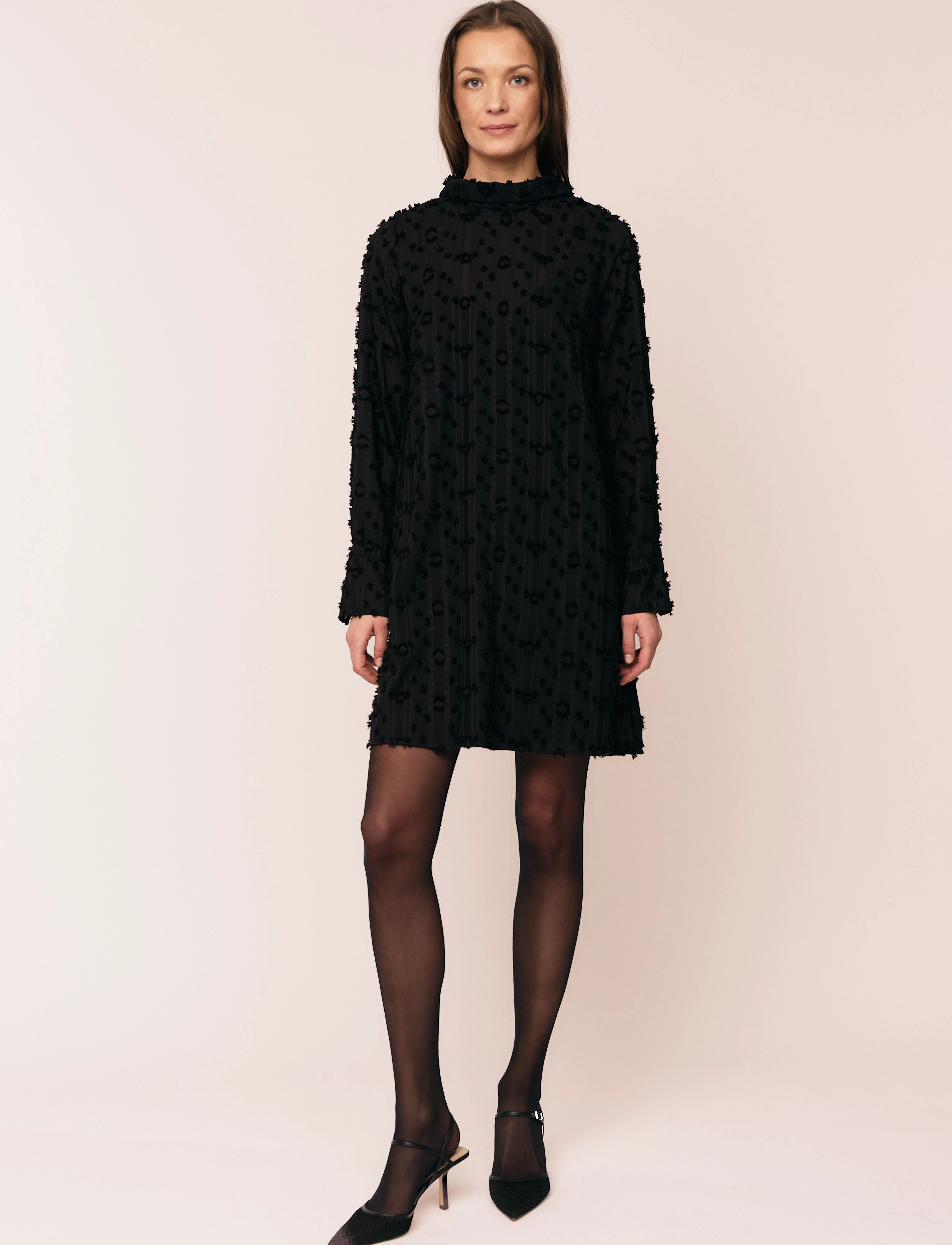 Once Untold - Julia Mock Neck Dress - festtøj til outletpriser - black - 3