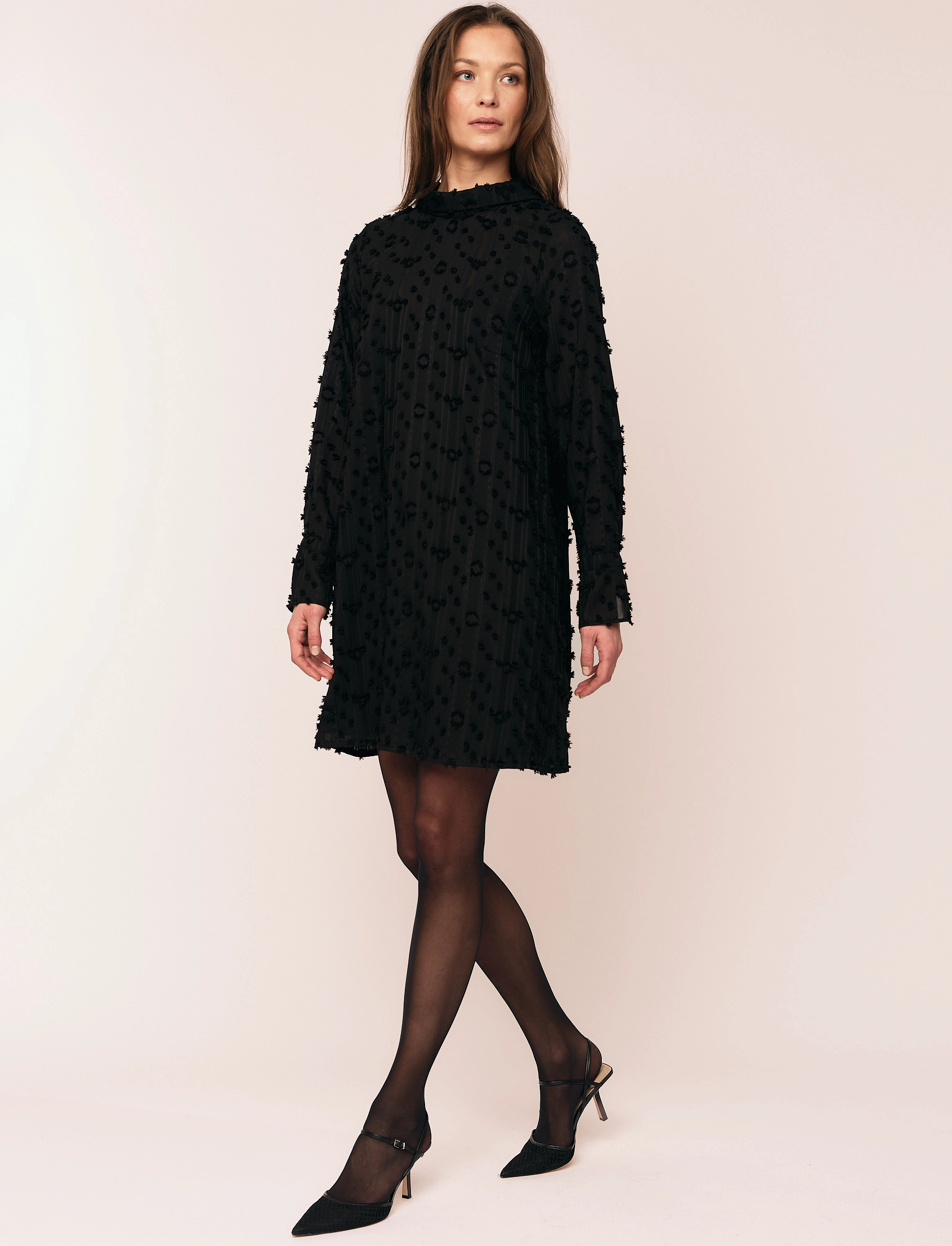 Once Untold - Julia Mock Neck Dress - festtøj til outletpriser - black - 4