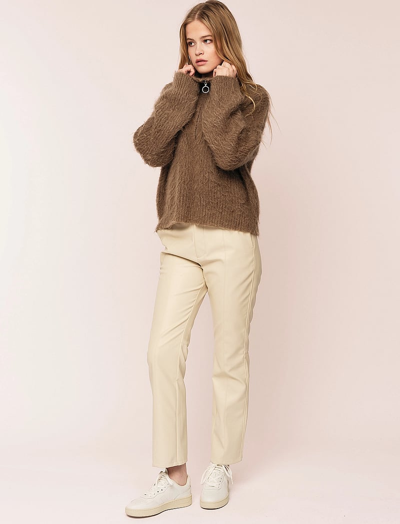 Once Untold - Florie Brushed Zip Knit - striktrøjer - chocolate brown - 5