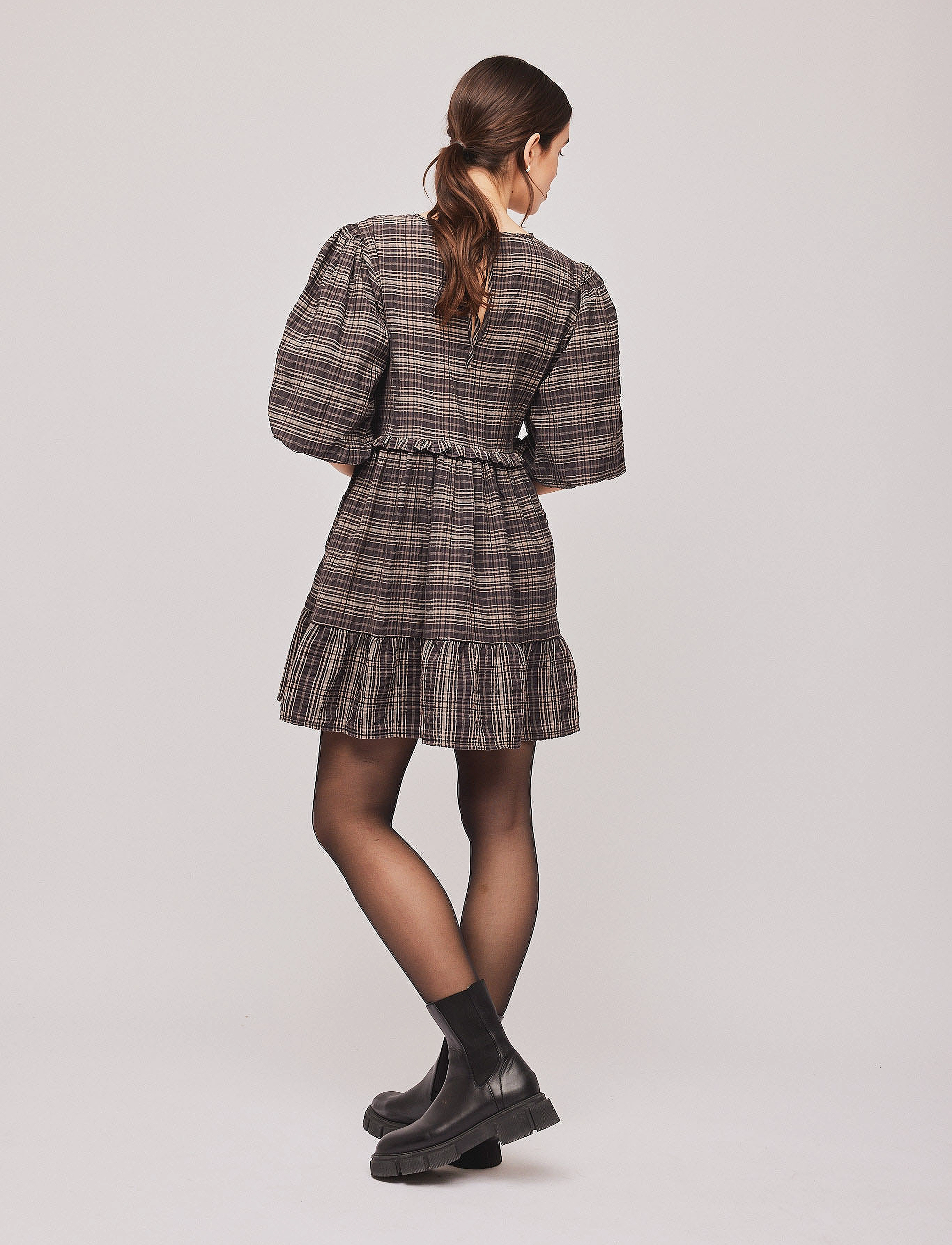 Once Untold - Electra Mini Dress - korte kjoler - black/sand - 2