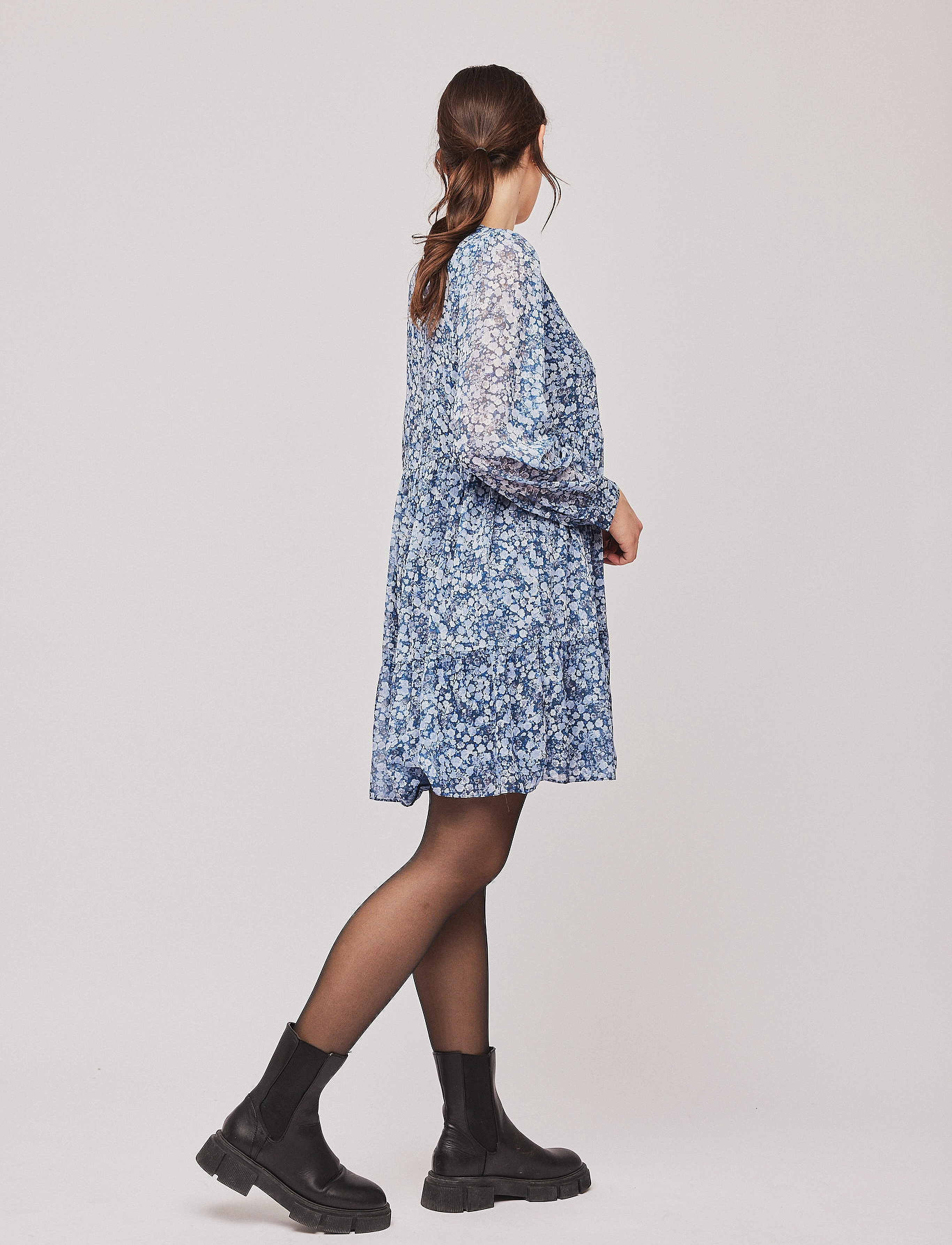 Once Untold - Blossom Mini Dress - sommerkjoler - midnight flower - 3
