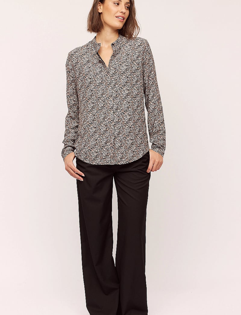 Once Untold - Elisa Shirt - langärmlige hemden - black petite flower - 2