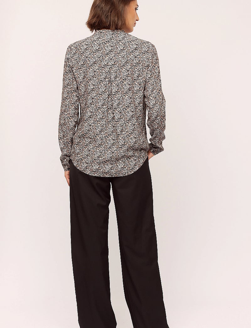 Once Untold - Elisa Shirt - langärmlige hemden - black petite flower - 3