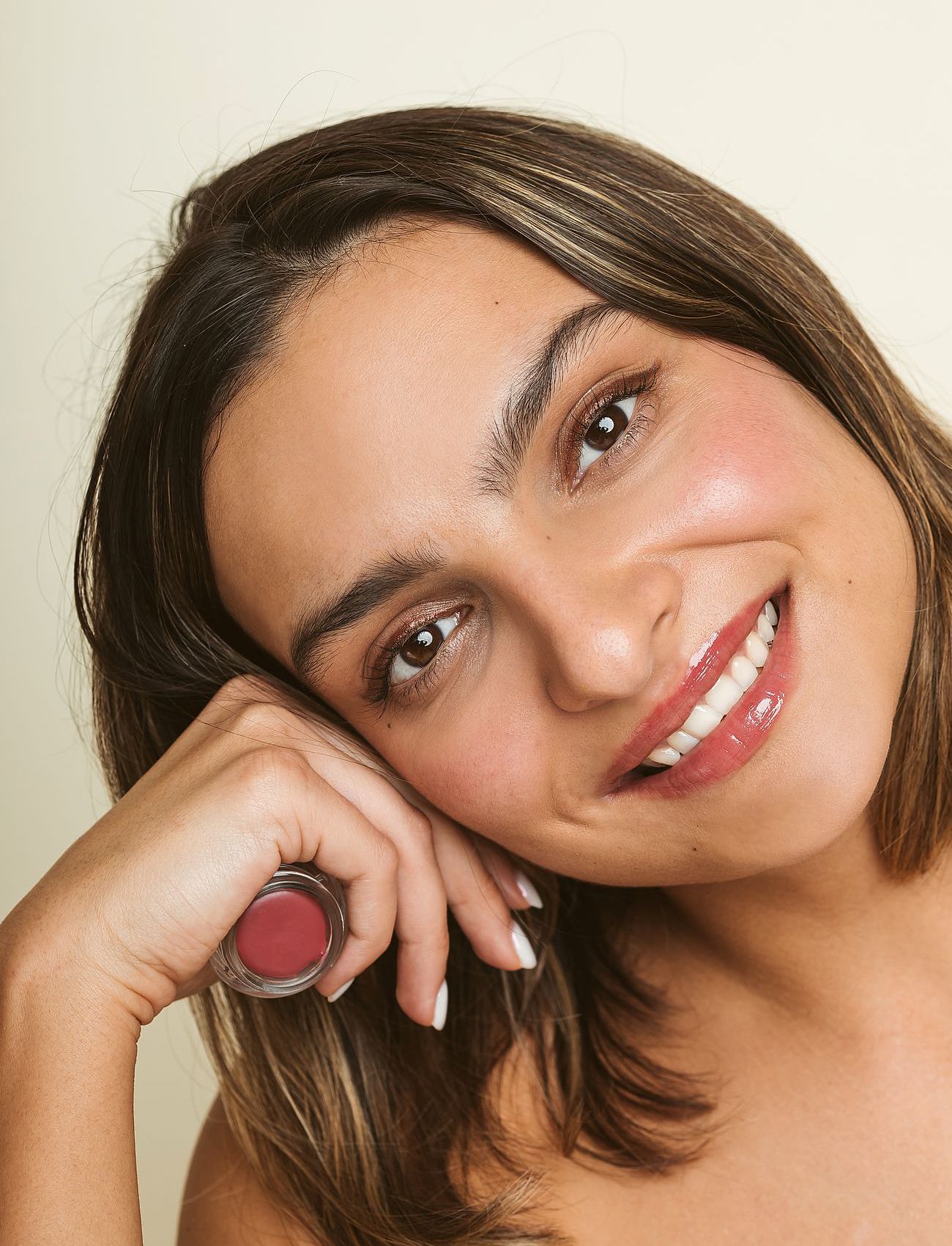 Uoga Uoga - Uoga Uoga Lip & Cheek Tint 2-in-1: creamy blush and lip colour, Gorgeous 6ml - valmiina treffi-iltaan - gorgeous - 2