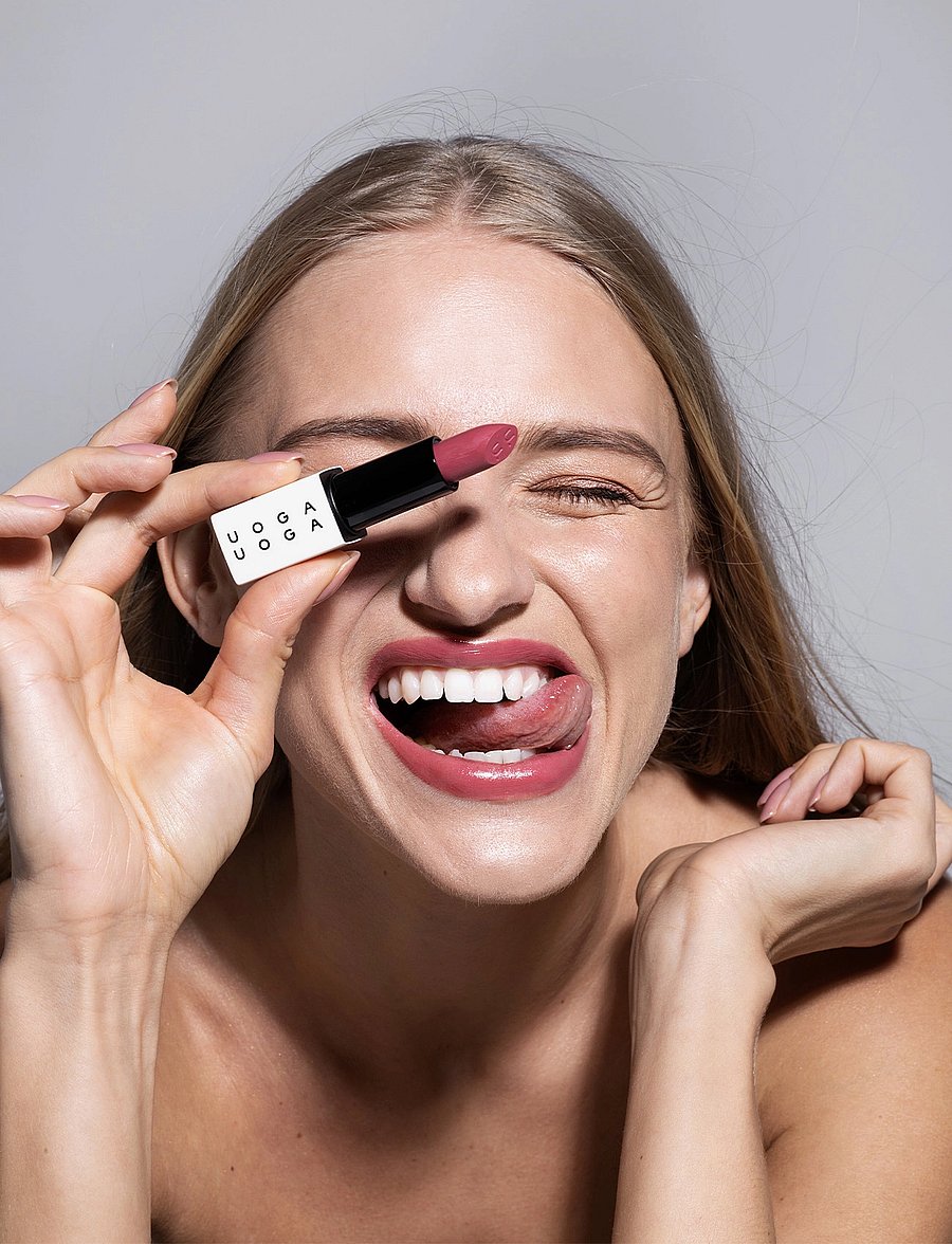 Uoga Uoga - Uoga Uoga Nourishing Sheer Natural Lipstick - redo för date night - candyberry - 3