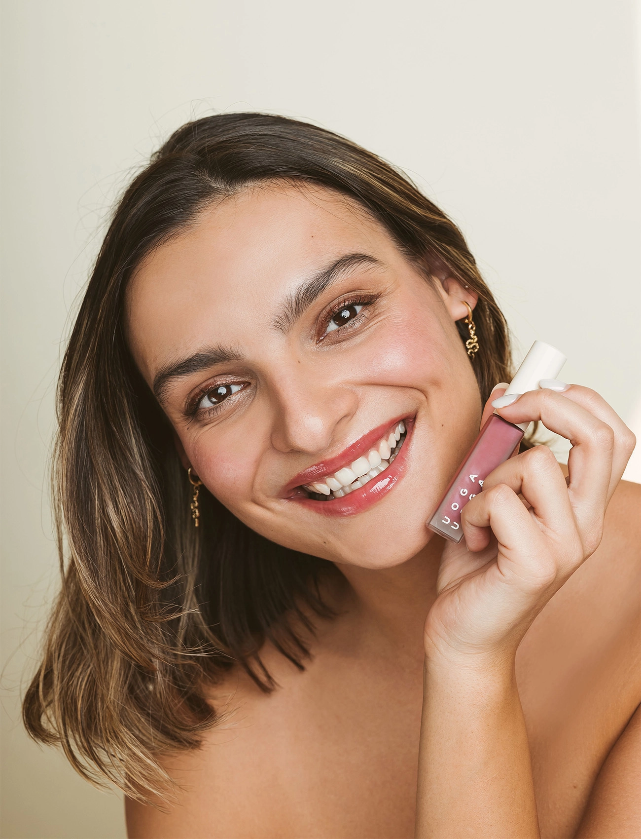 Uoga Uoga - Uoga Uoga Nourishing Lip Gloss - redo för date night - neonberry - 3